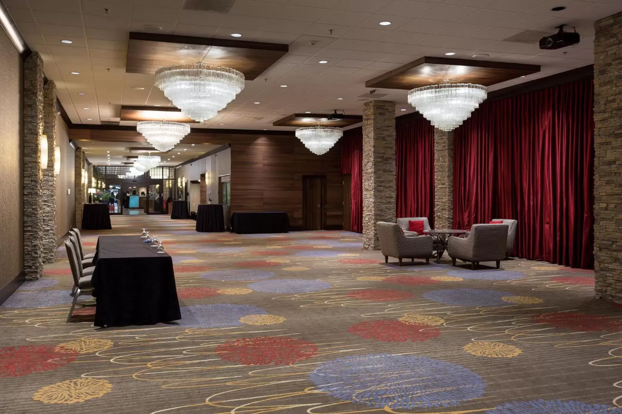 Meeting/conference room in Crowne Plaza Hotel Foster City-San Mateo, an IHG Hotel