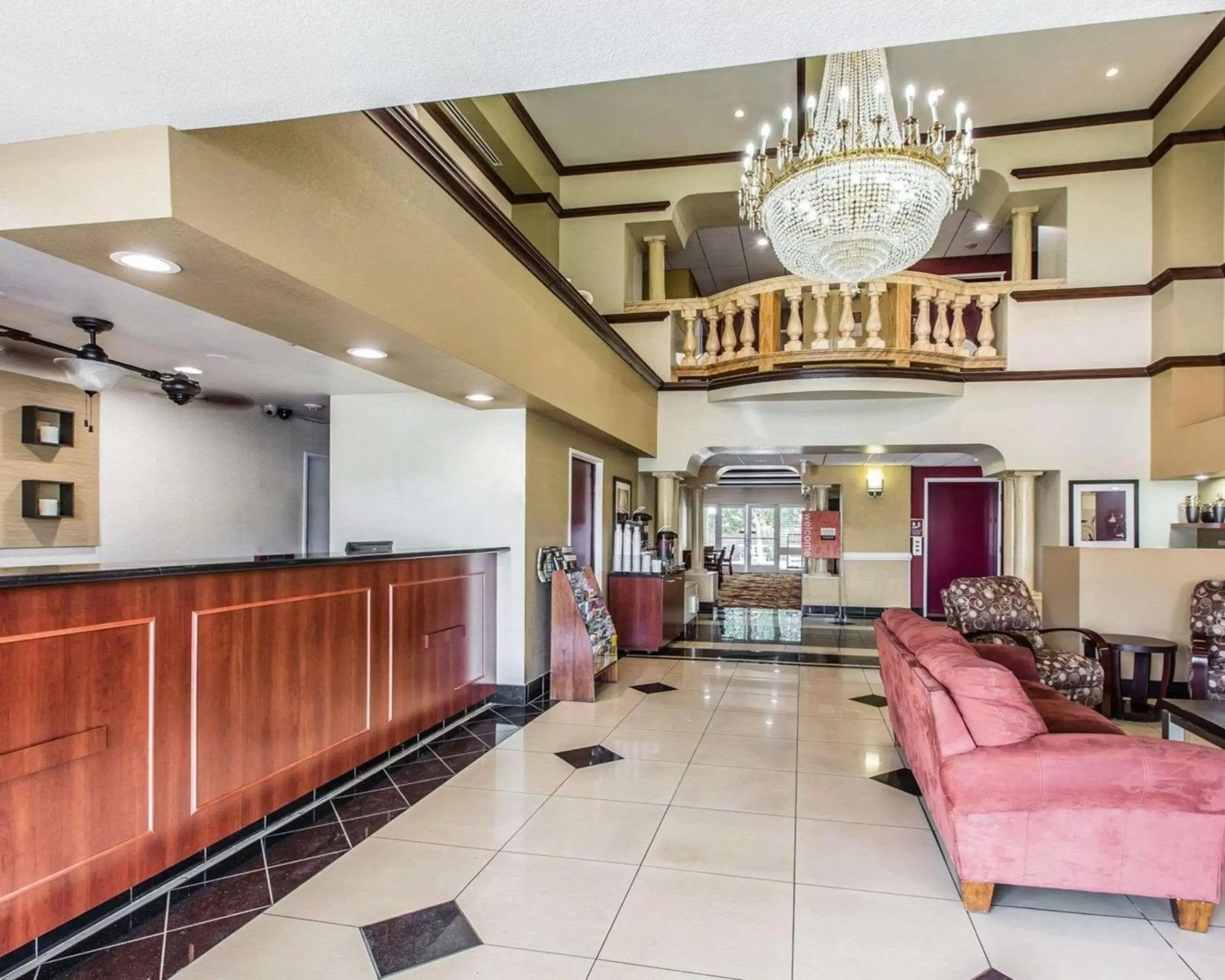 Lobby or reception in Comfort Suites Bakersfield Lobby or reception in Comfort Suites Bakersfield