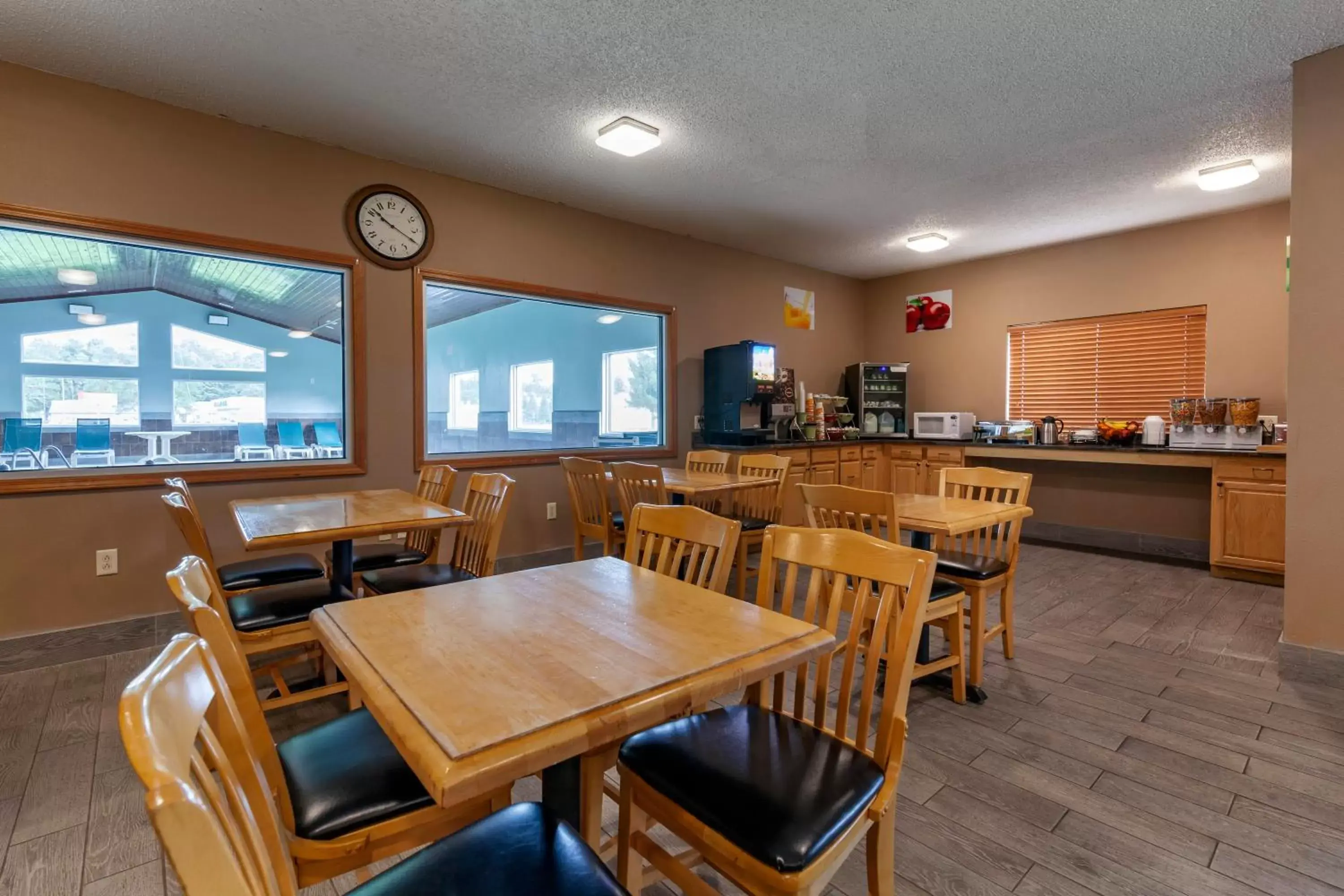 Breakfast in Quality Inn Redgranite Breakfast in Quality Inn Redgranite