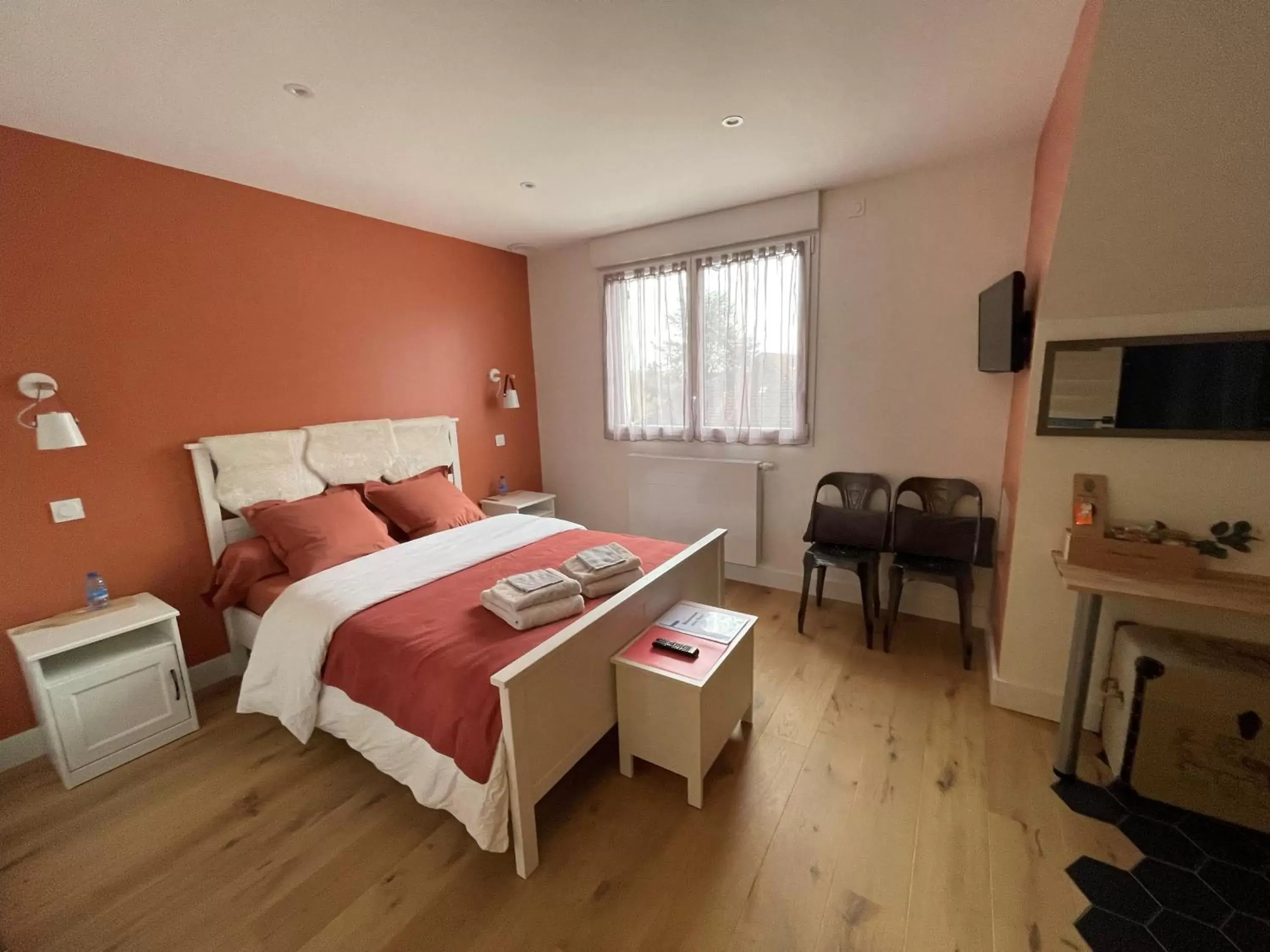 Double Room with Private Bathroom in Chambre proche centre avec petit déjeuner Double Room with Private Bathroom in Chambre proche centre avec petit déjeuner