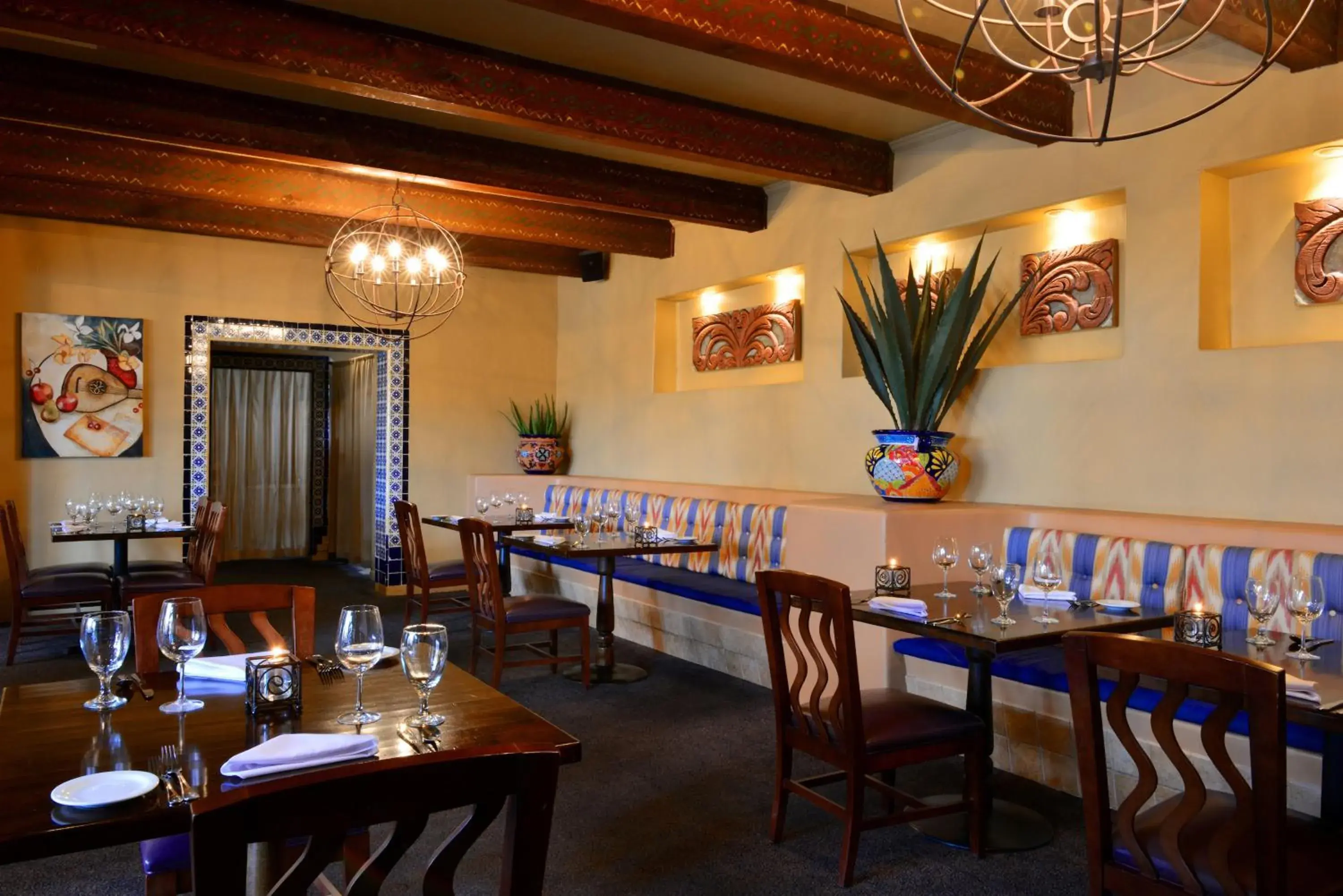 Restaurant/places to eat in Lodge On The Desert Restaurant/places to eat in Lodge On The Desert