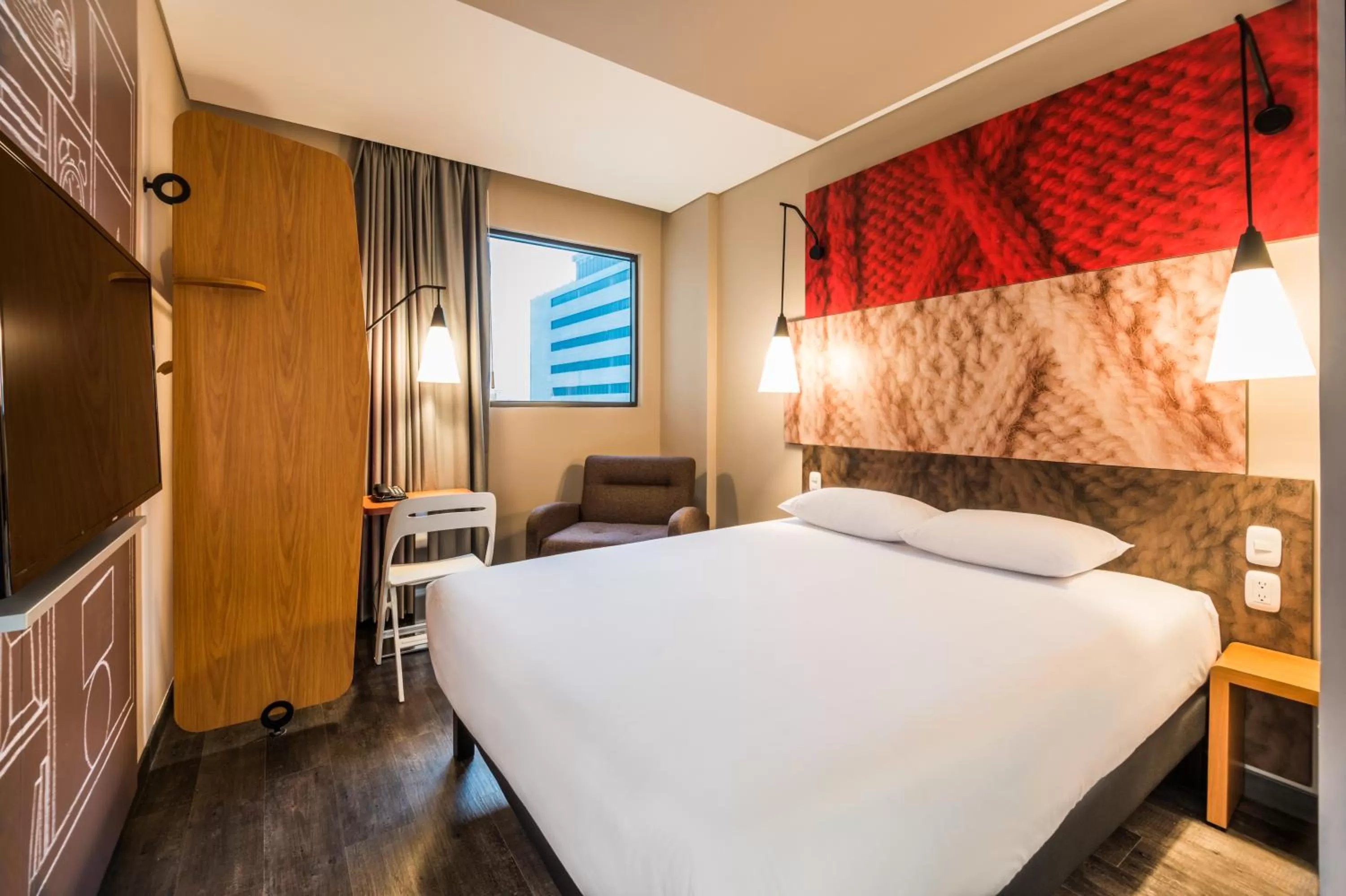 Photo of the whole room, Bed in ibis Barranquilla