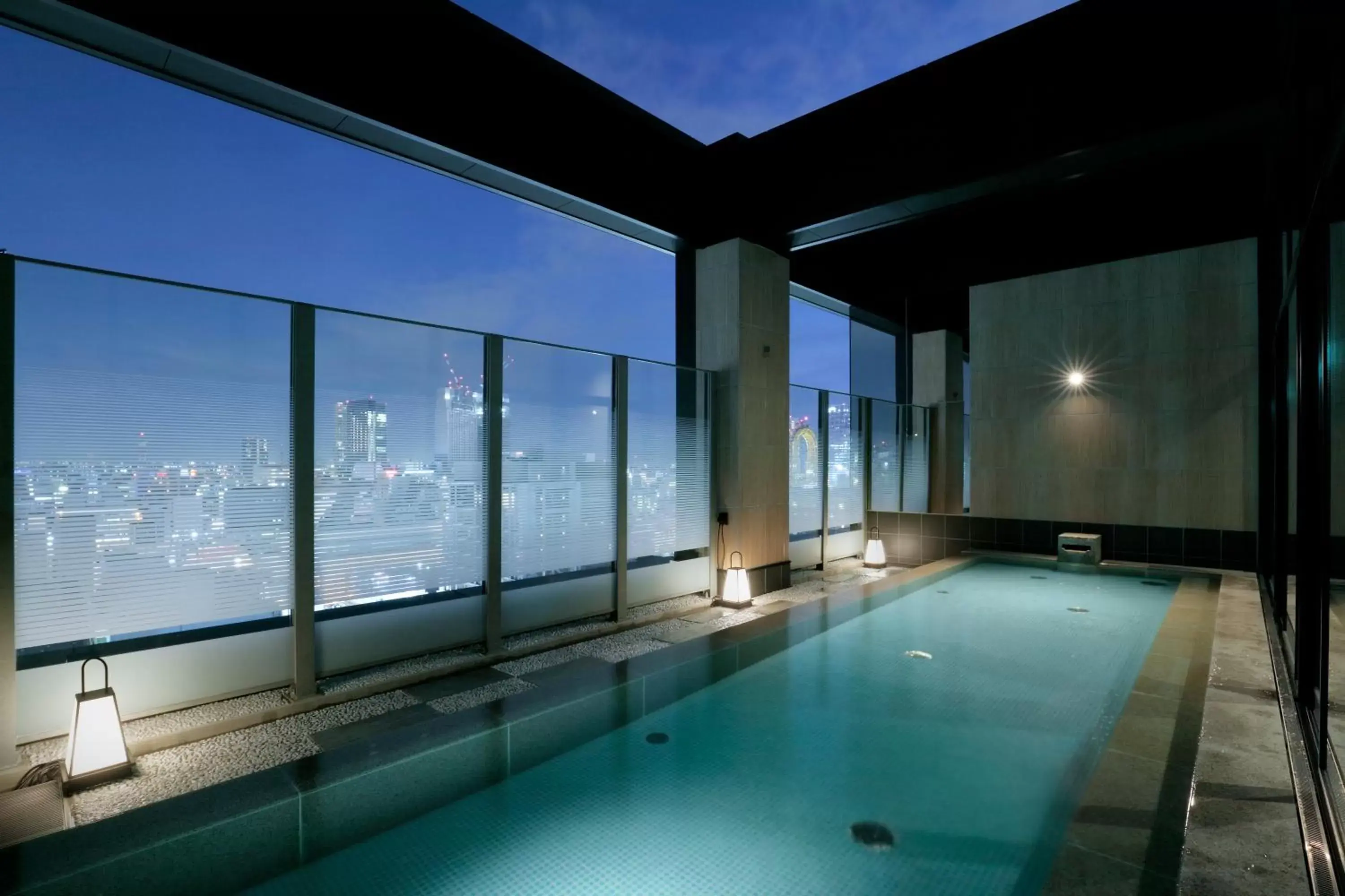 Hot Tub, Swimming Pool in Candeo Hotels Osaka Namba