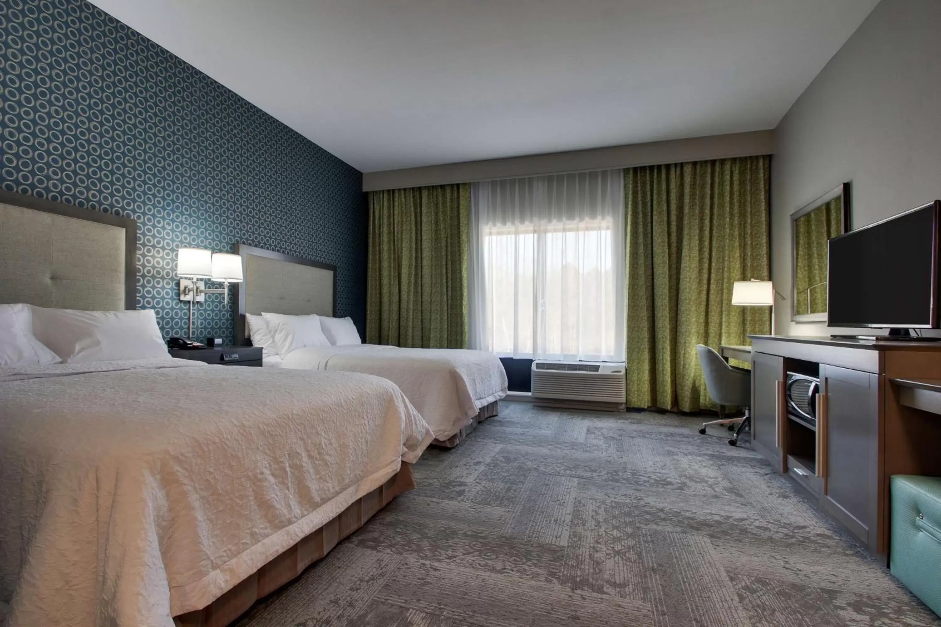 Bed in Hampton Inn & Suites By Hilton Knightdale Raleigh