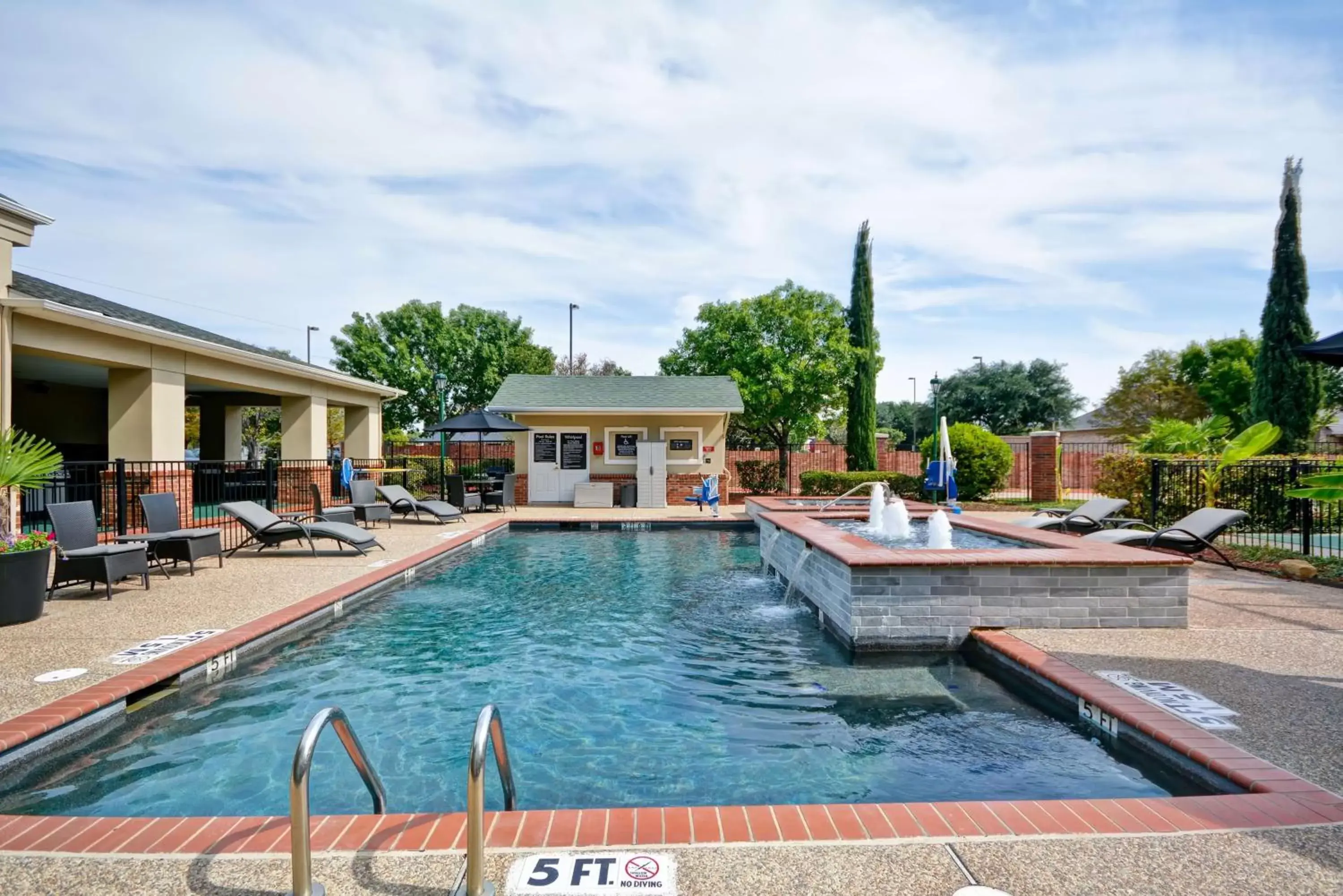 Pool view, Swimming Pool in Homewood Suites by Hilton Dallas-Lewisville