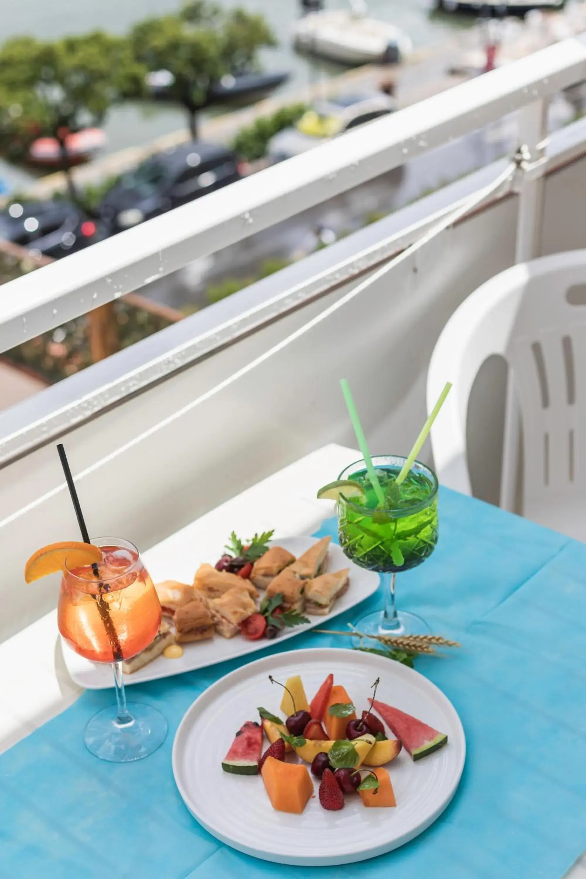 Balcony/Terrace, Food in Hotel L'Approdo