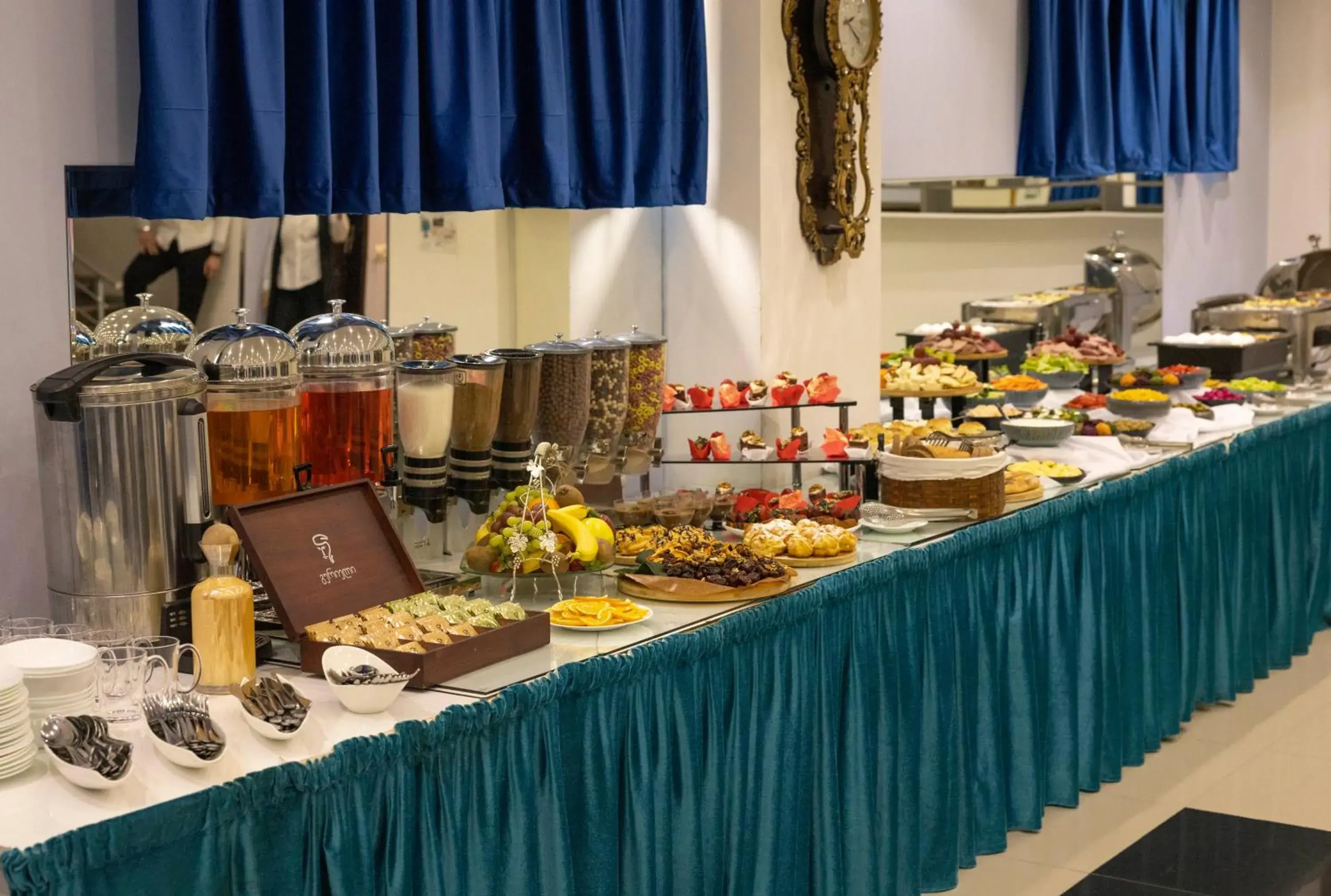 Buffet breakfast, Food in Hotel Grand Palace