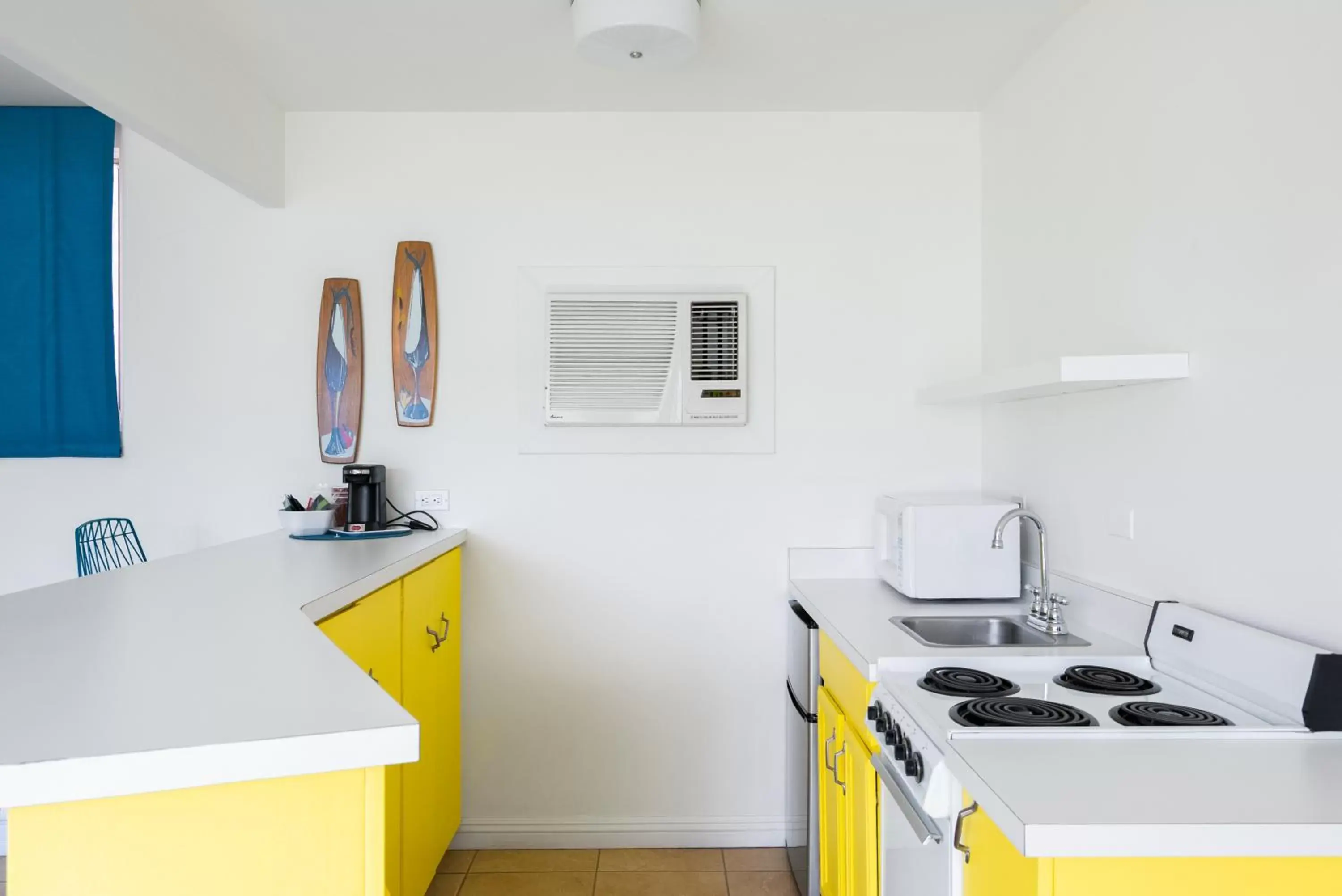 Kitchen/Kitchenette in The Monkey Tree Hotel by AvantStay