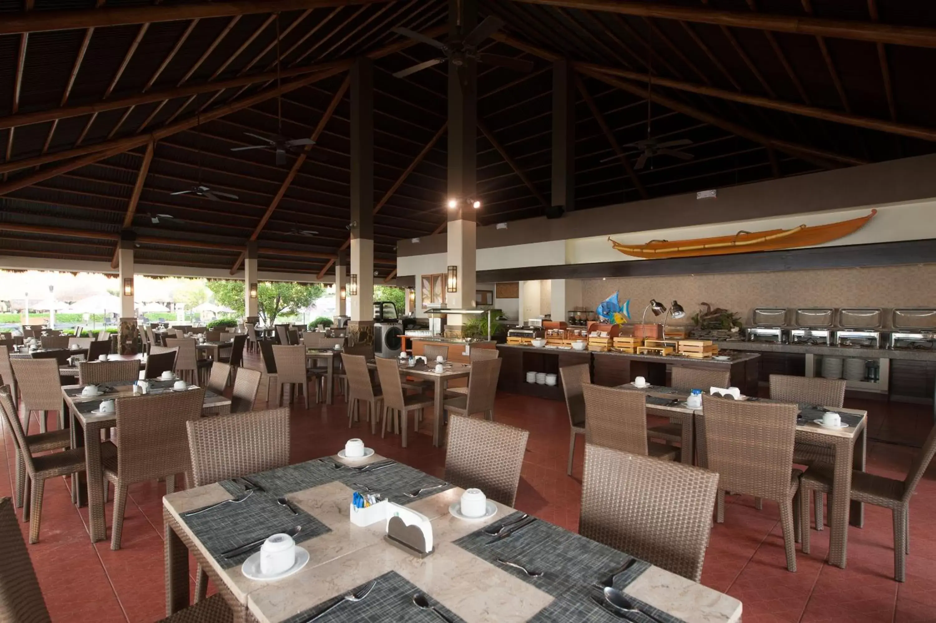 Restaurant/Places to Eat in Bohol Beach Club