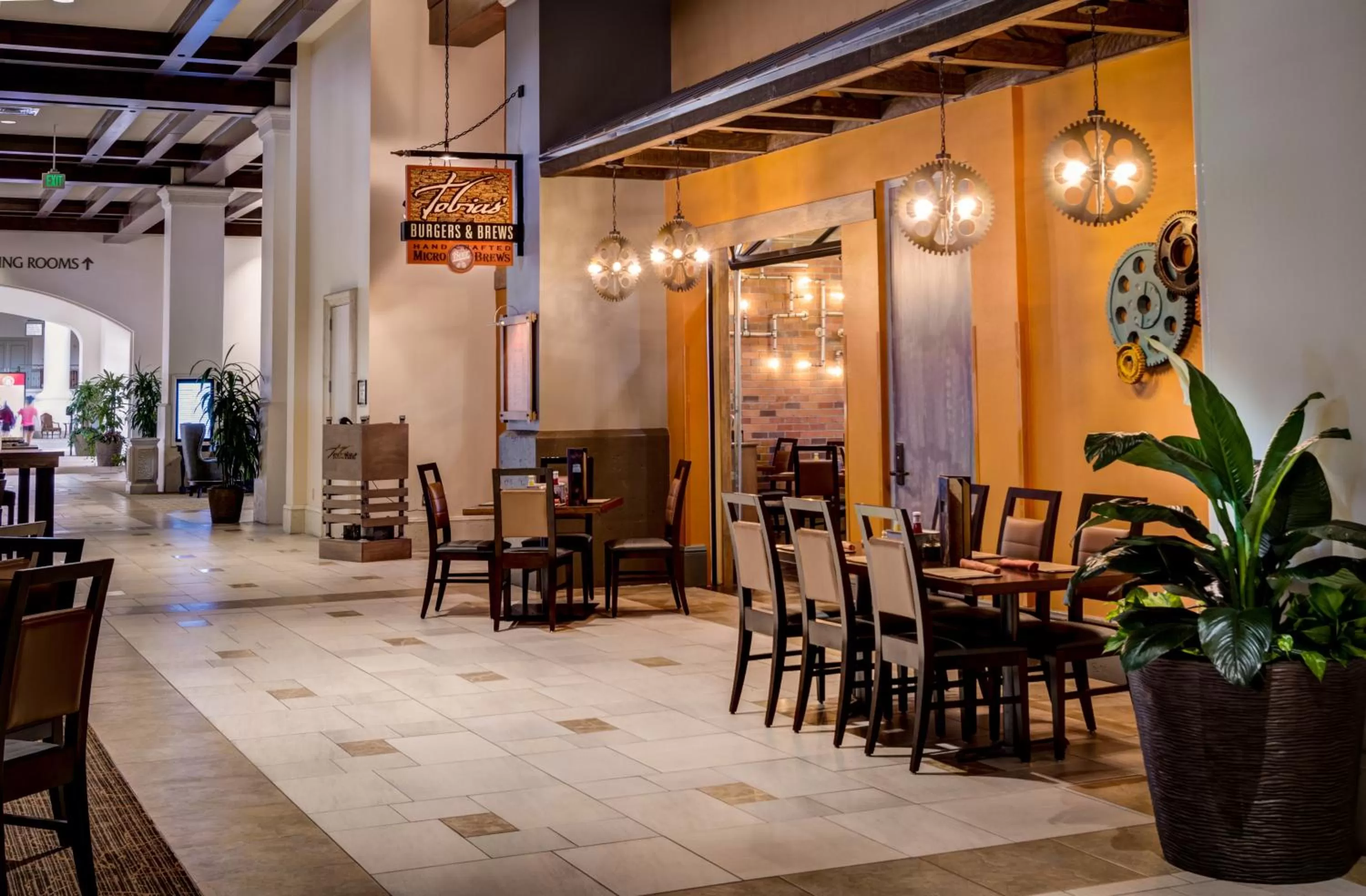 Restaurant/places to eat in Rosen Shingle Creek Universal Blvd