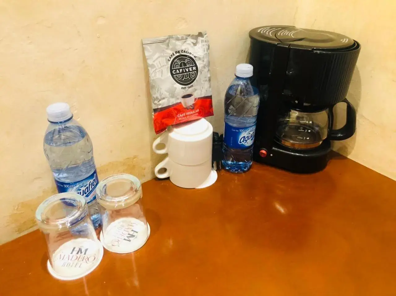 Coffee/tea facilities in Hotel Madero