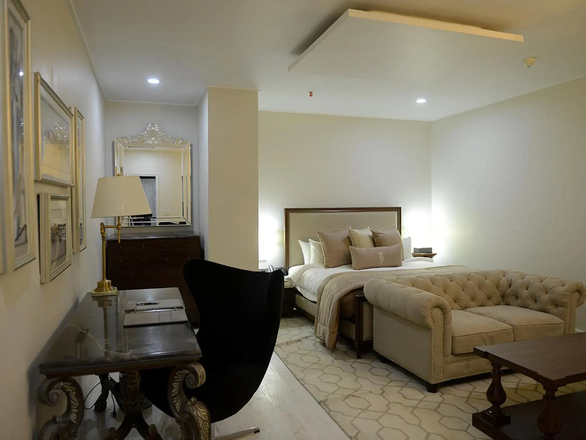 Bedroom, Seating Area in The Nishat Hotel