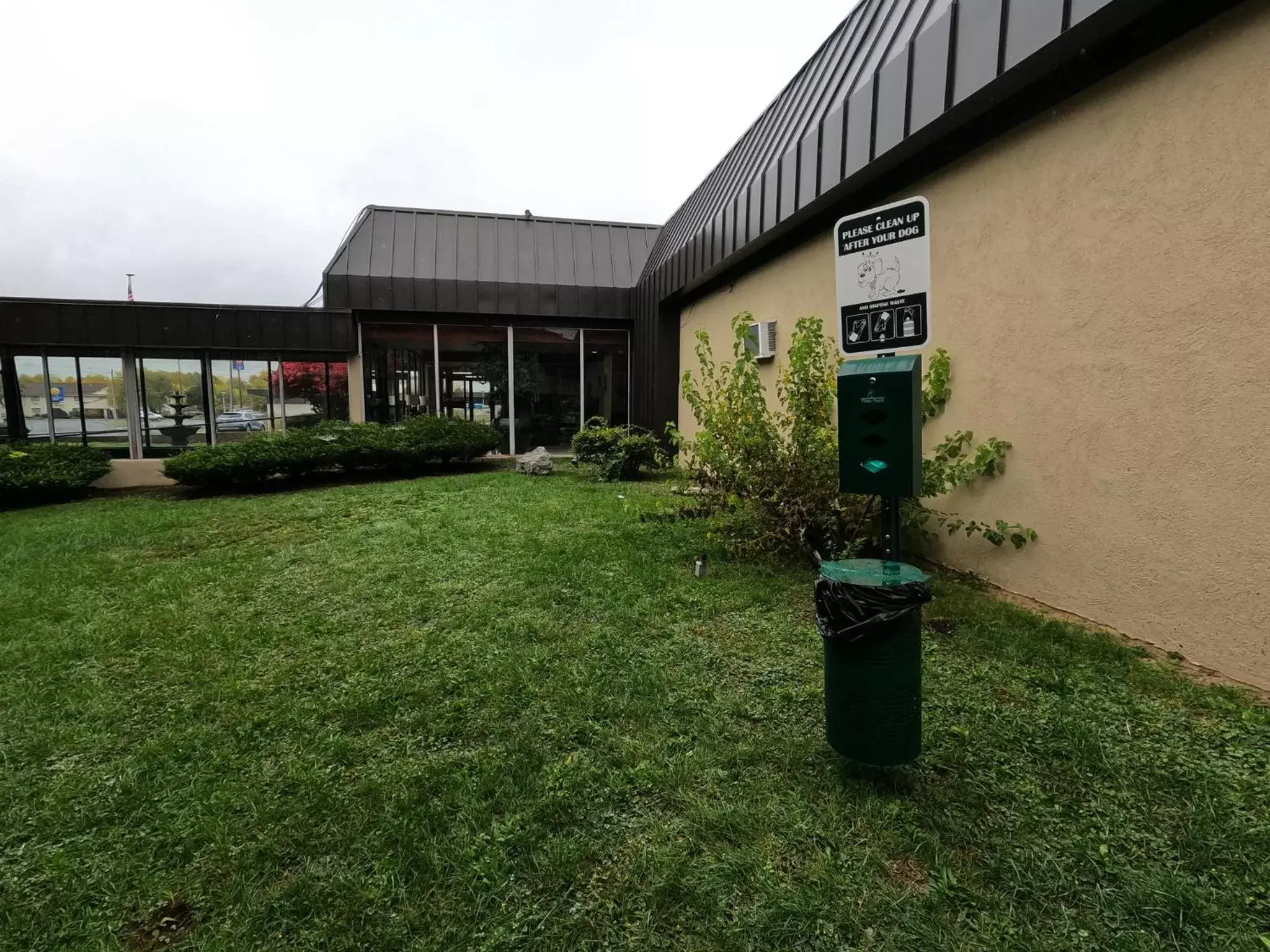 Property building in Red Roof Inn Reading Property building in Red Roof Inn Reading