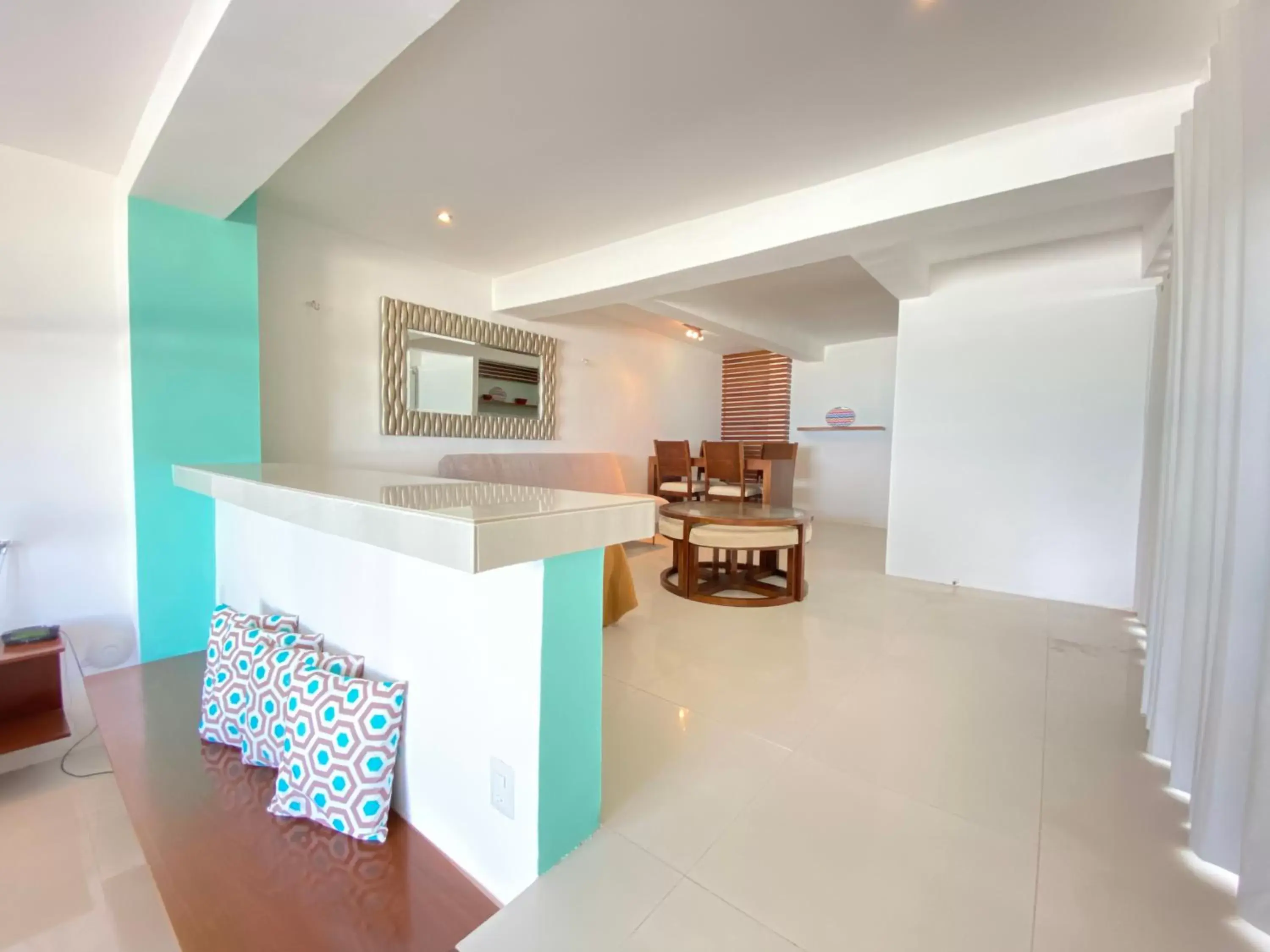 Living room, Kitchen/Kitchenette in Rocamar Hotel Isla Mujeres