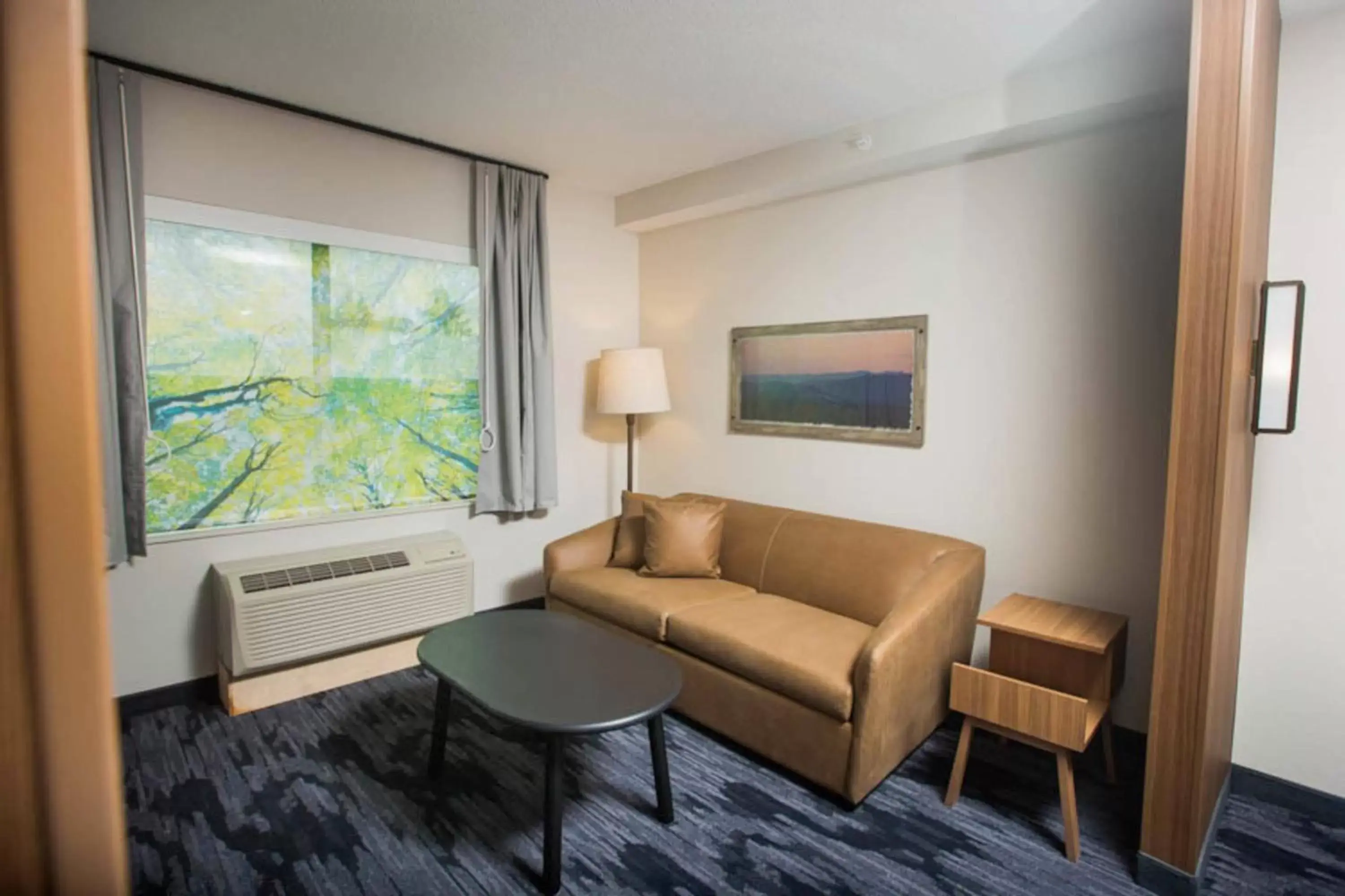 Living room, Seating Area in Fairfield Inn & Suites by Marriott Philadelphia Broomall/Newtown Square