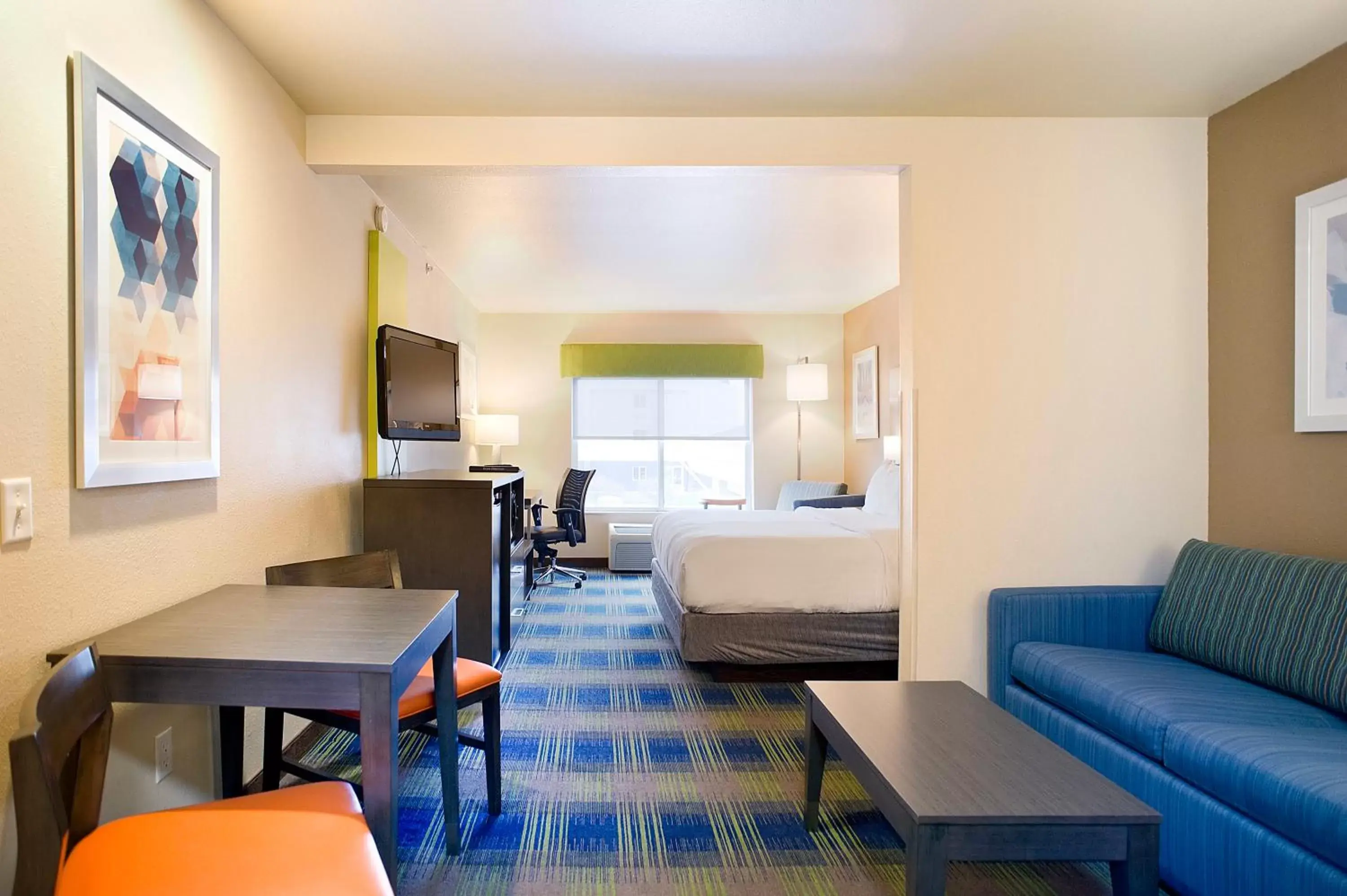 Photo of the whole room in Holiday Inn Express Hotel & Suites Brookings, an IHG Hotel