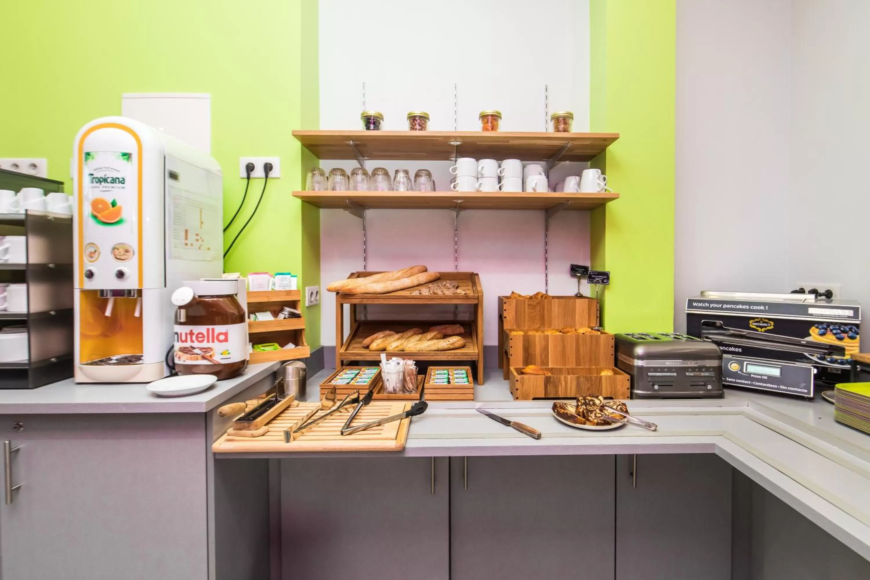 Breakfast in HOTEL DE PARIS MONTPARNASSE