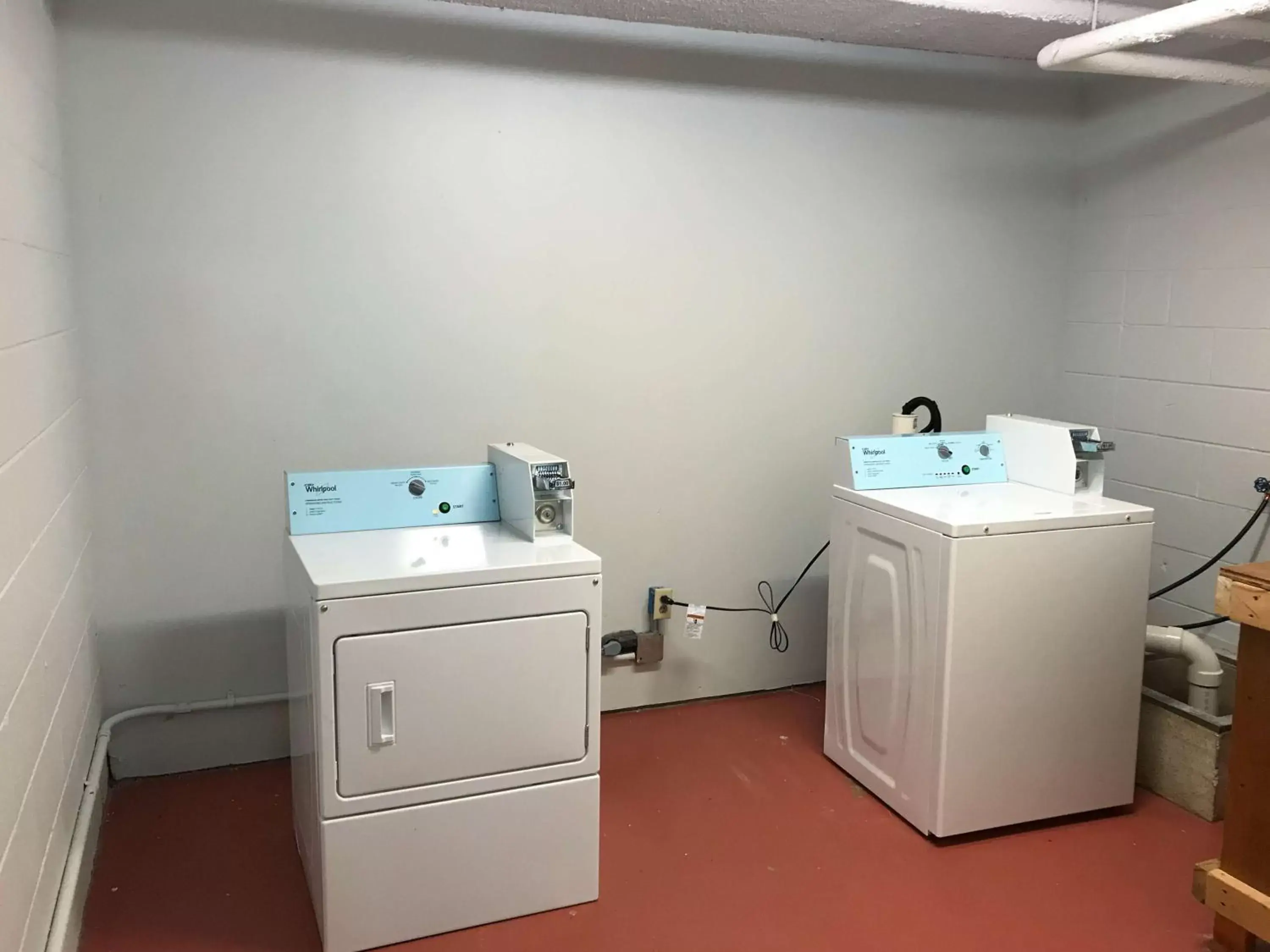 laundry, Bathroom in Studio 6 Suites Tupelo, MS
