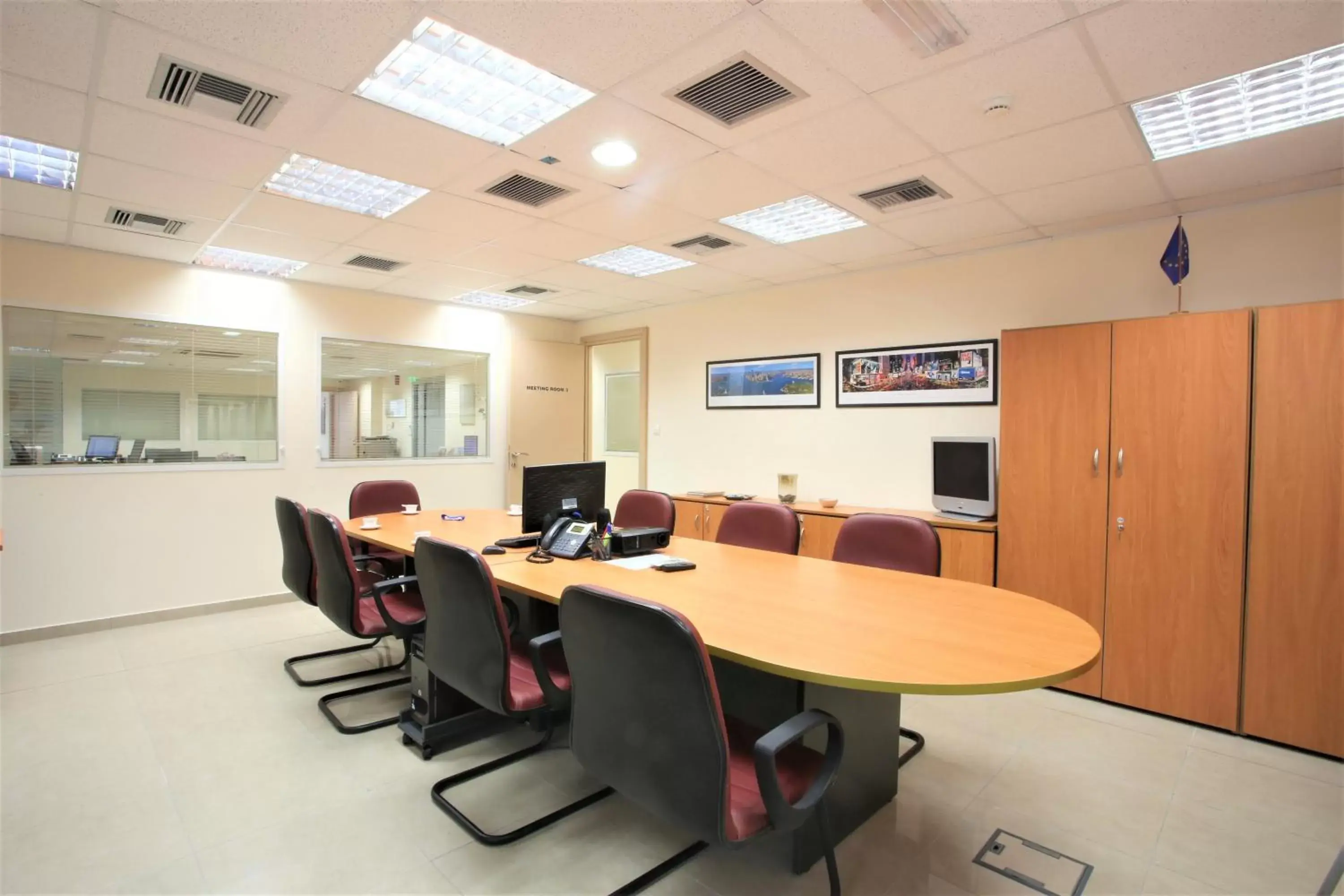 Meeting/conference room in GK Airport Suites