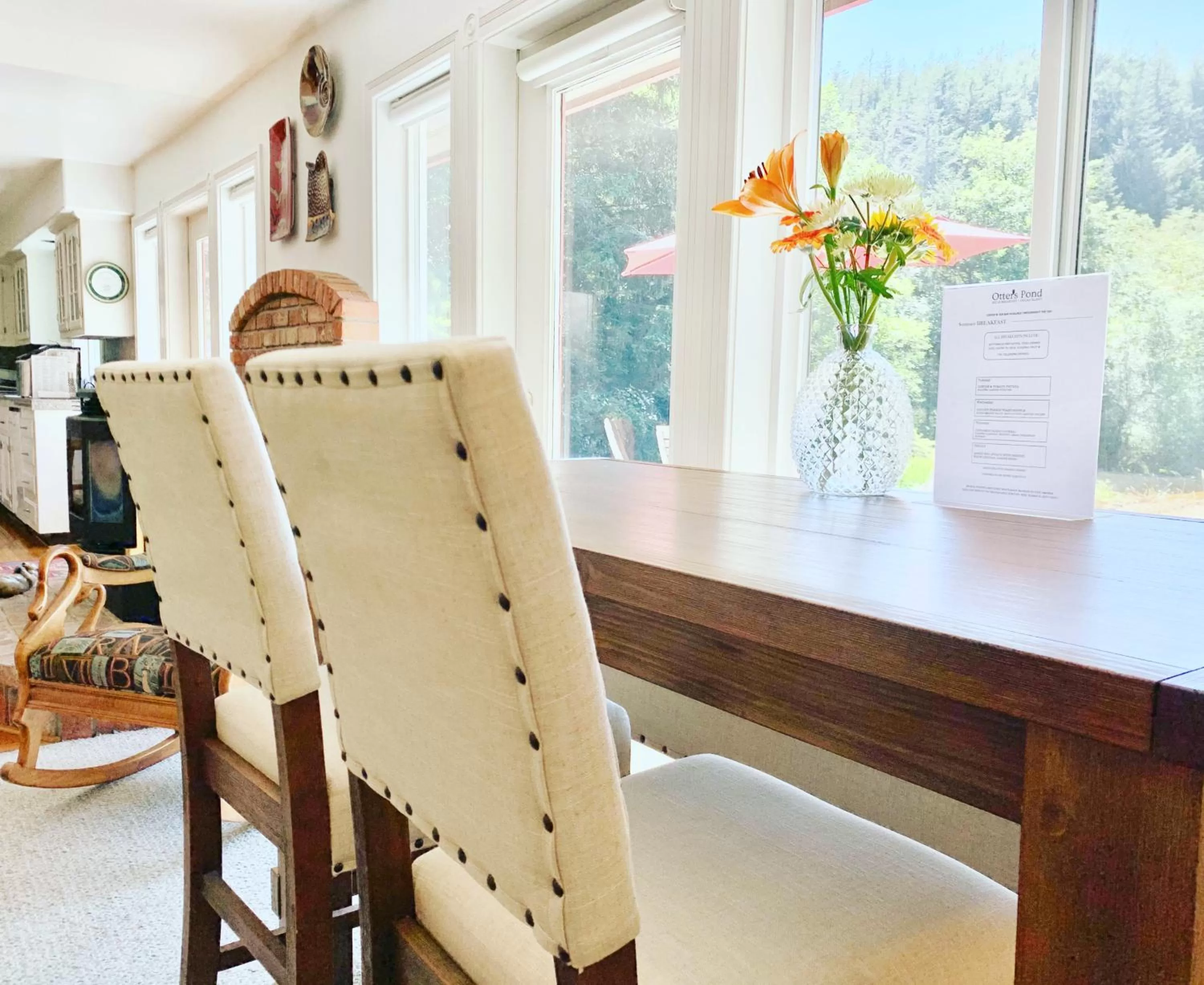 Dining area in Otter's Pond Bed and Breakfast