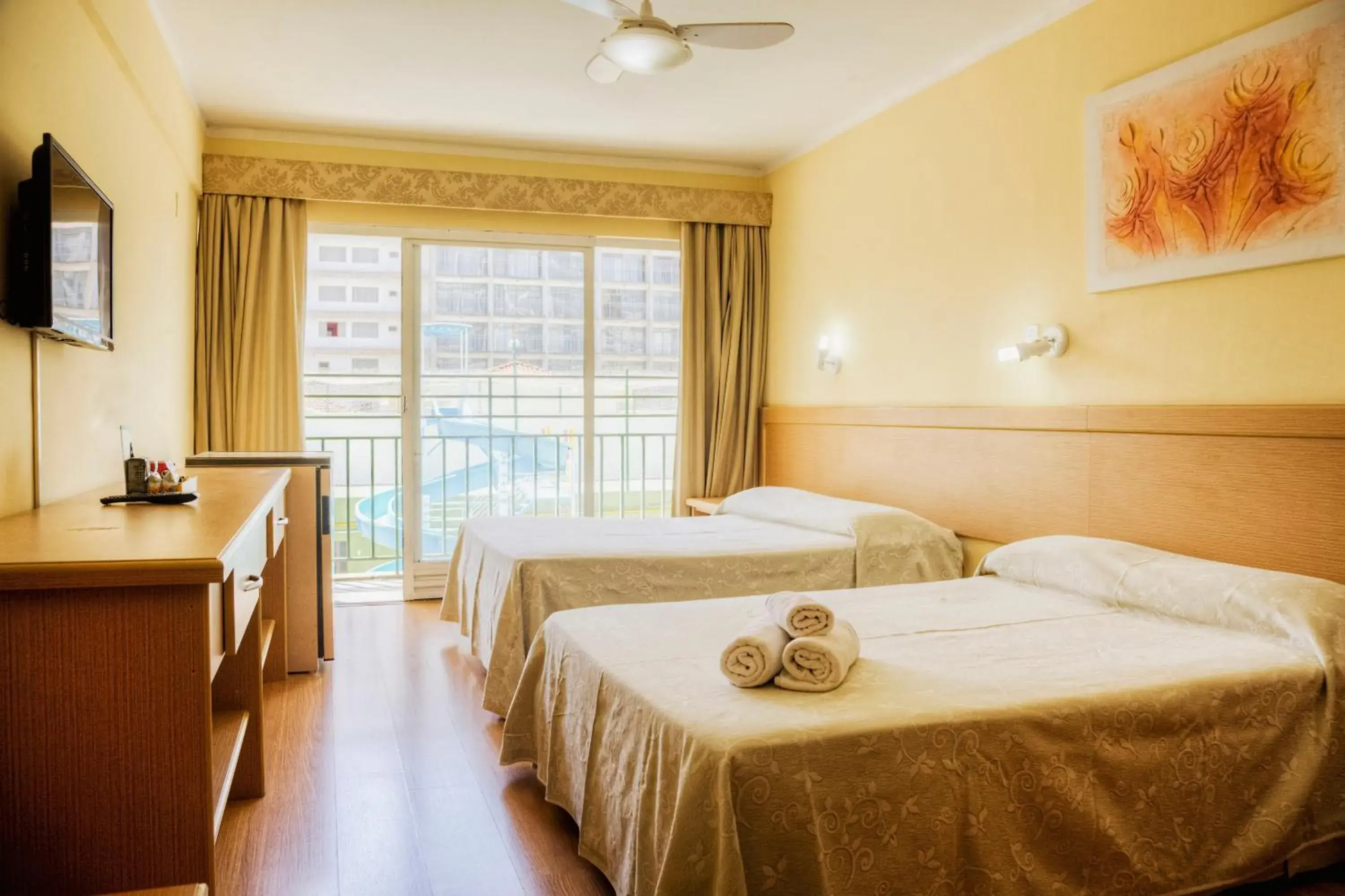 Bed in Hotel Nacional Inn Poços de Caldas - Lazer completo e Gastronomia no Centro Bed in Hotel Nacional Inn Poços de Caldas - Lazer completo e Gastronomia no Centro