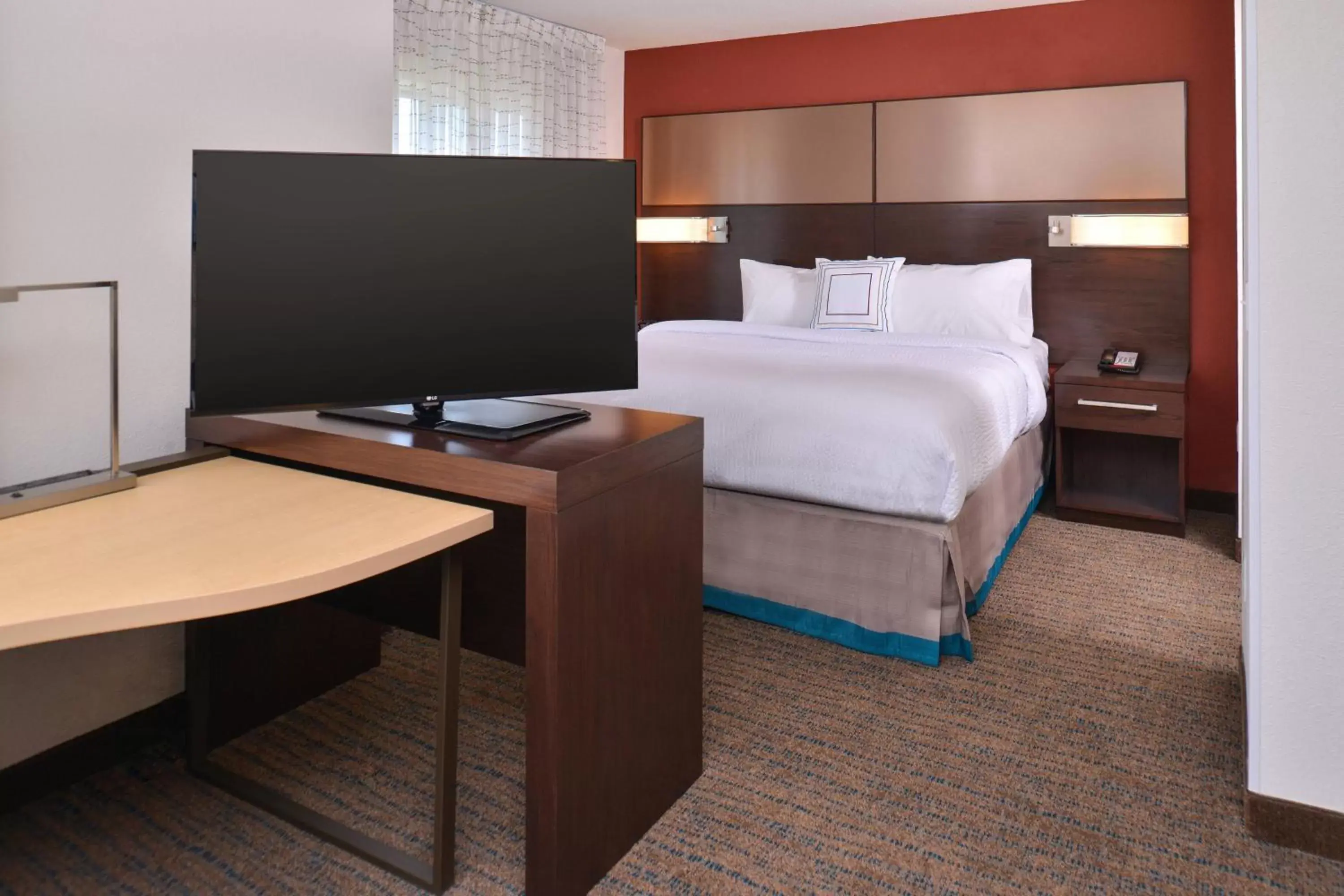 Photo of the whole room, Bed in Residence Inn by Marriott Cedar Rapids South