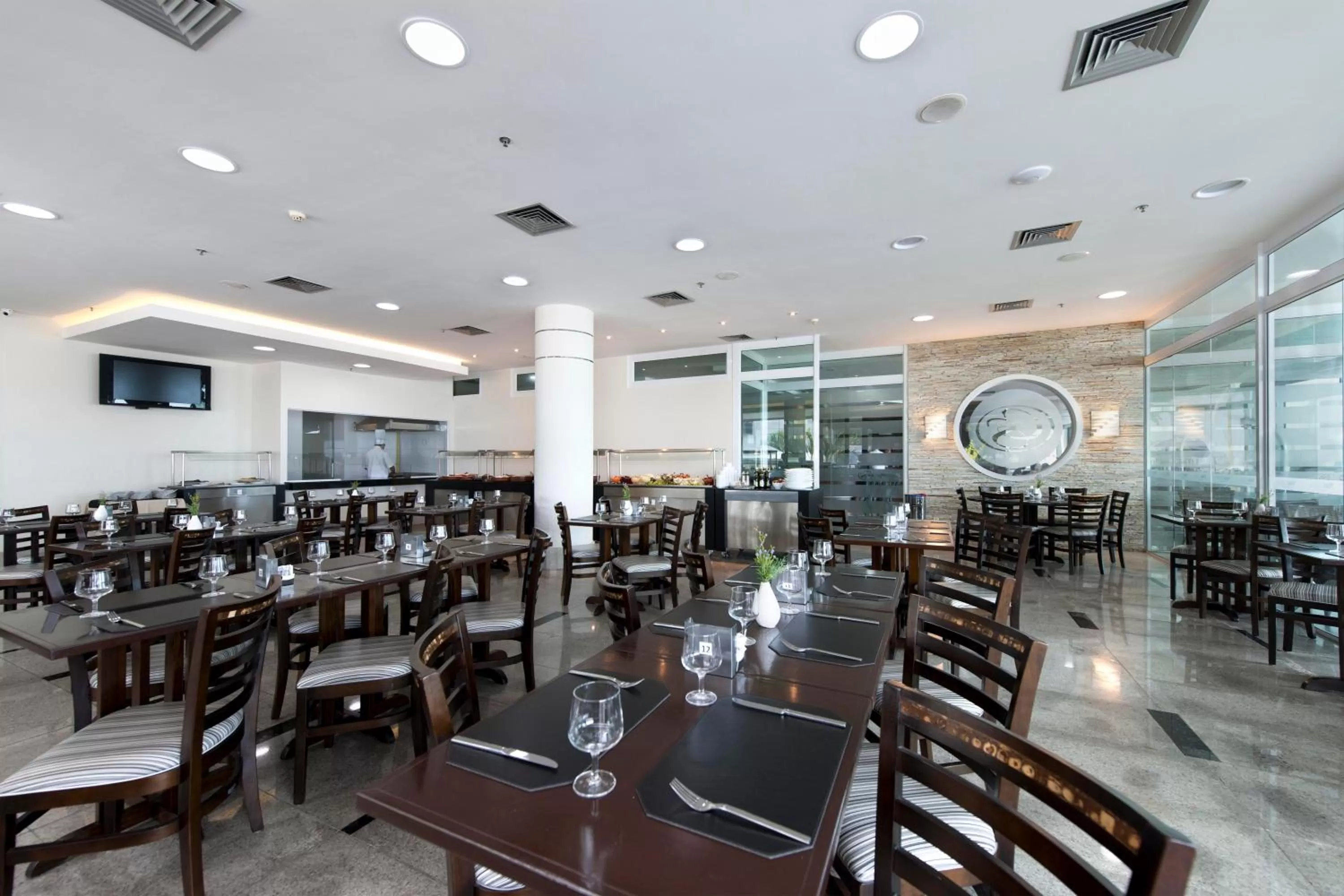 Restaurant/places to eat in Comfort Suites Macaé