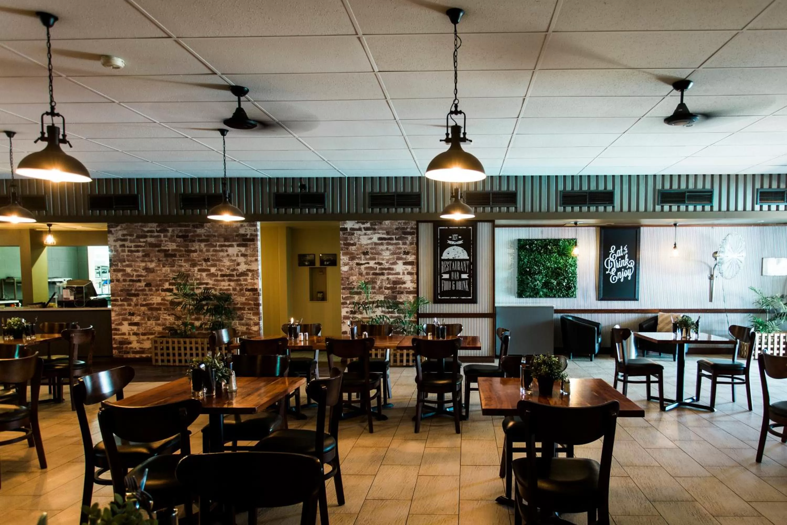 Coffee/tea facilities in Potshot Hotel Resort