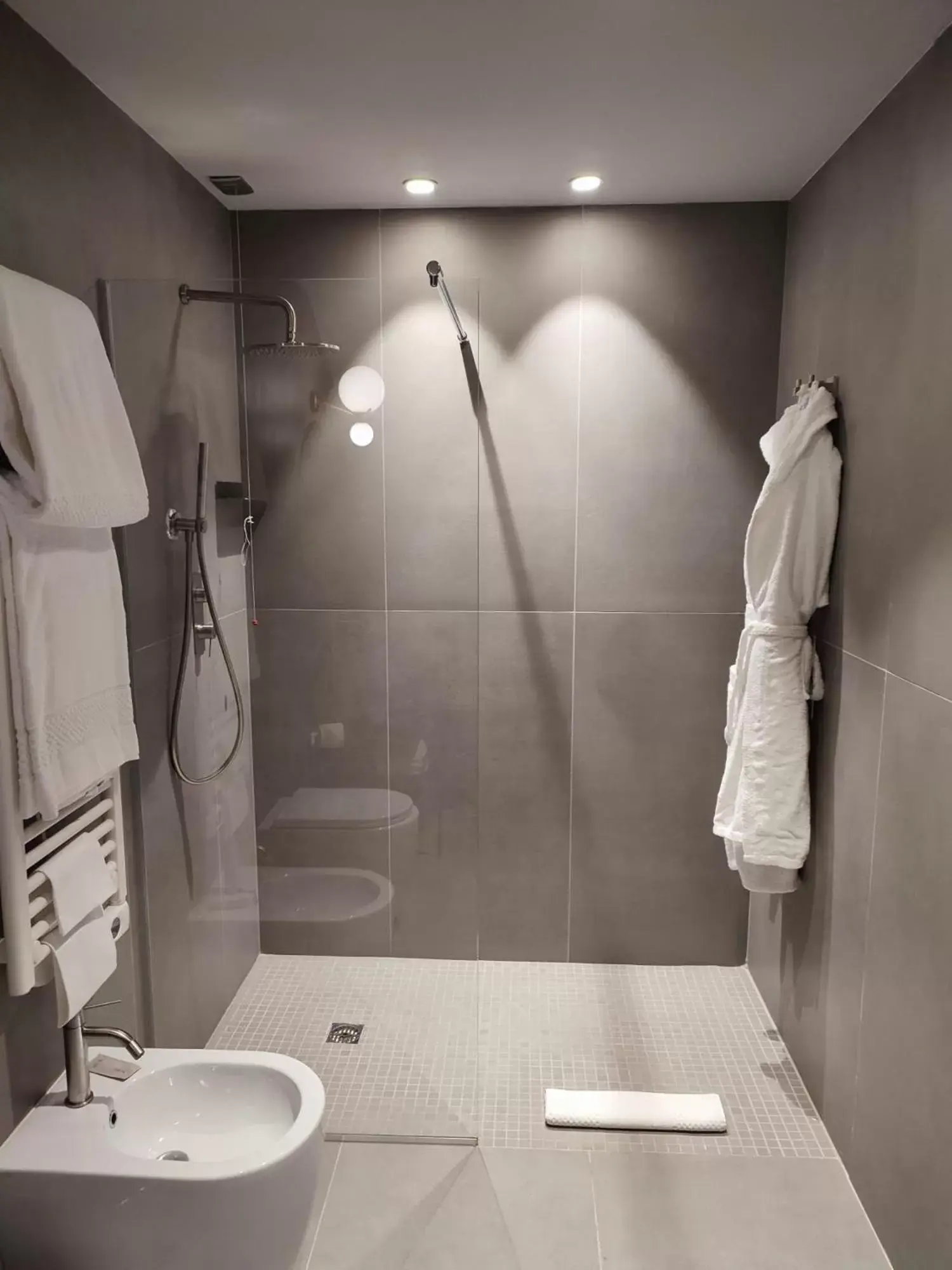 Shower, Bathroom in Palazzo Cornalia