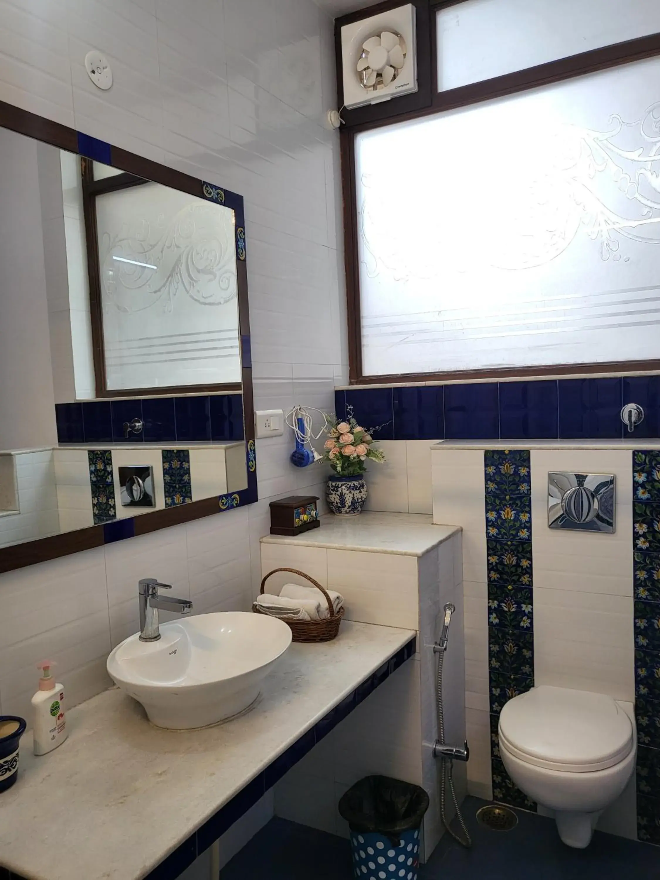 Bathroom in All Seasons Homestay