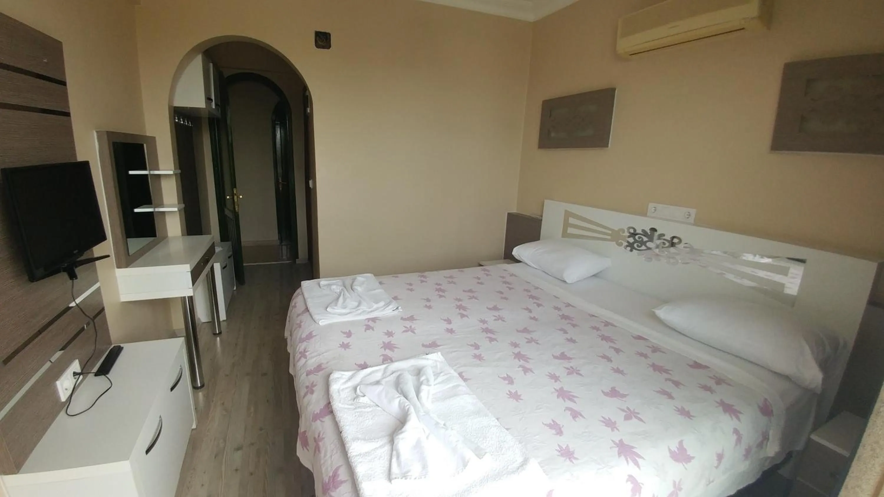 Shower in Bellamaritimo Hotel