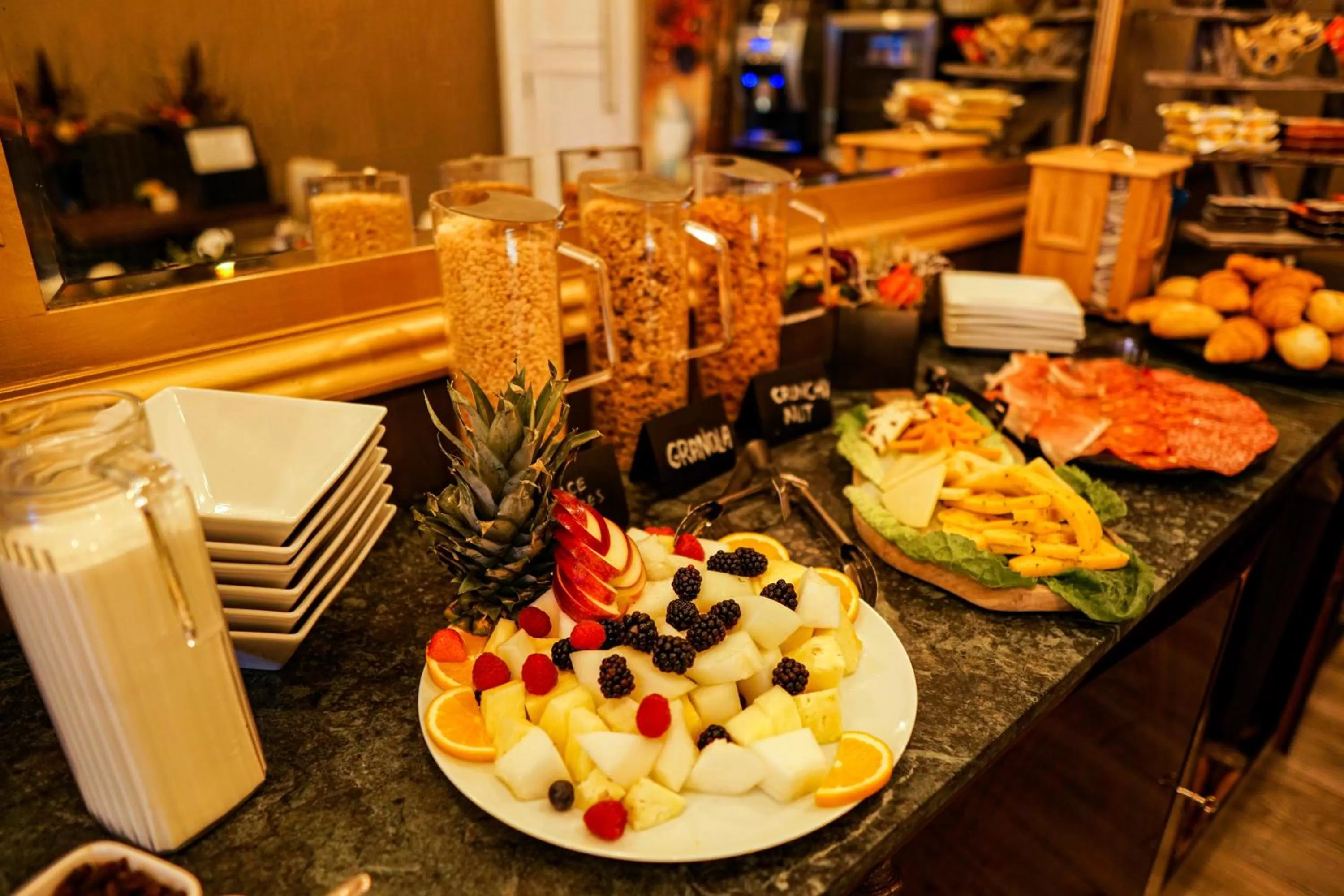 Food in Halvard Hotel