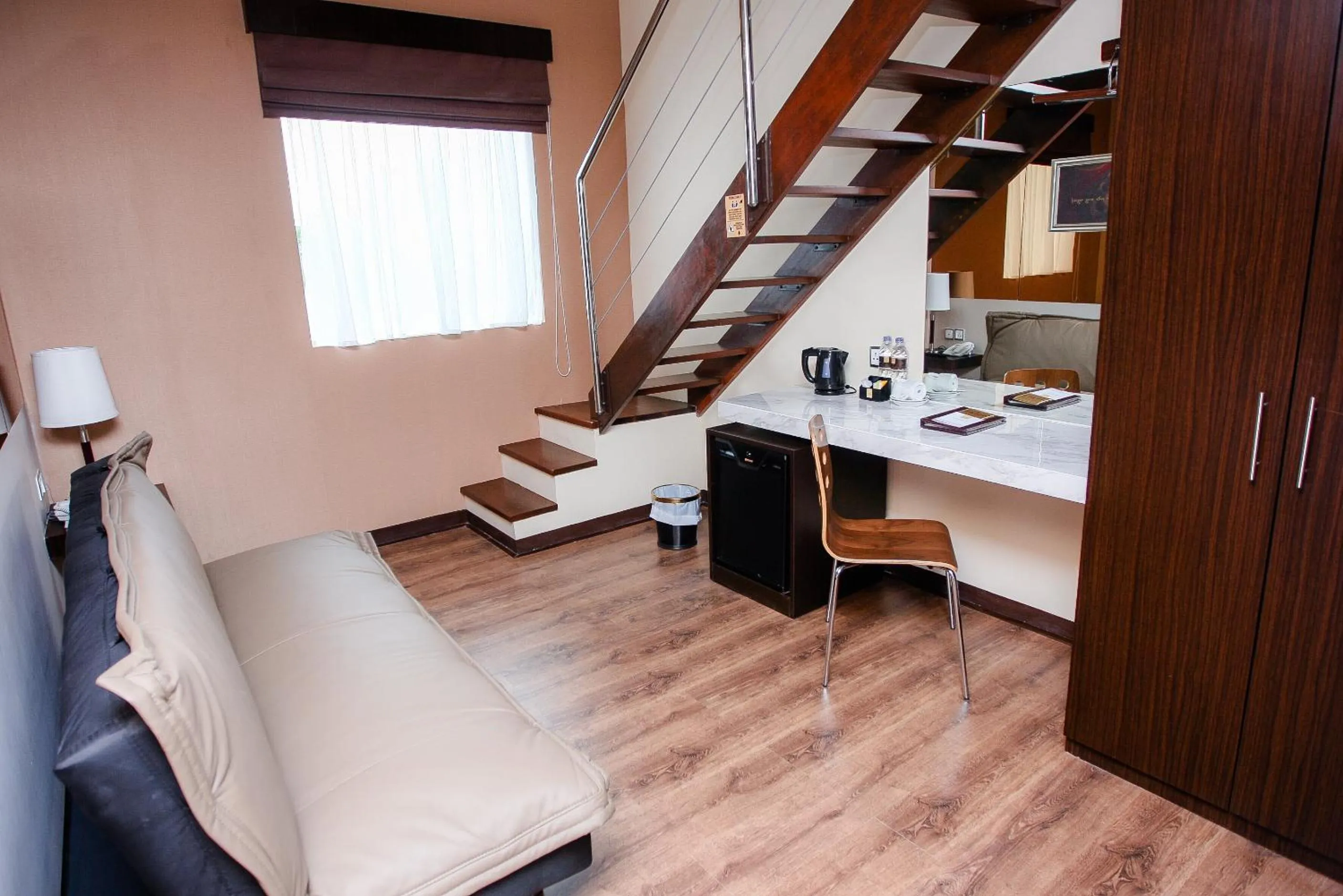 Photo of the whole room in Favor Hotel Makassar City Center By LIFE