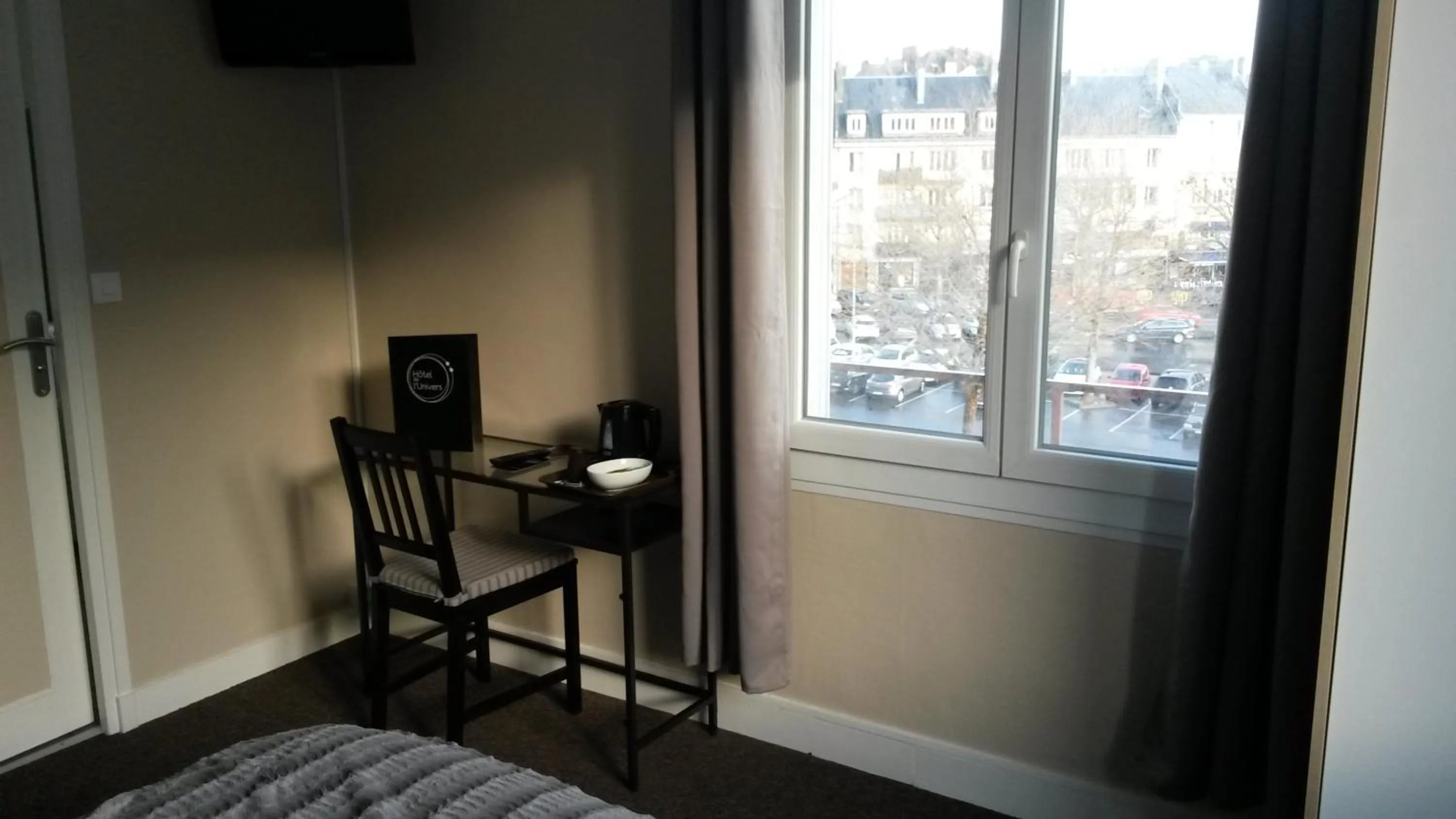 Coffee/tea facilities, Bed in Hotel De l'Univers