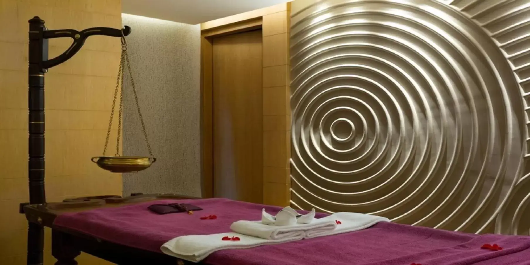 Spa and wellness centre/facilities, Bathroom in Crowne Plaza Greater Noida, an IHG Hotel