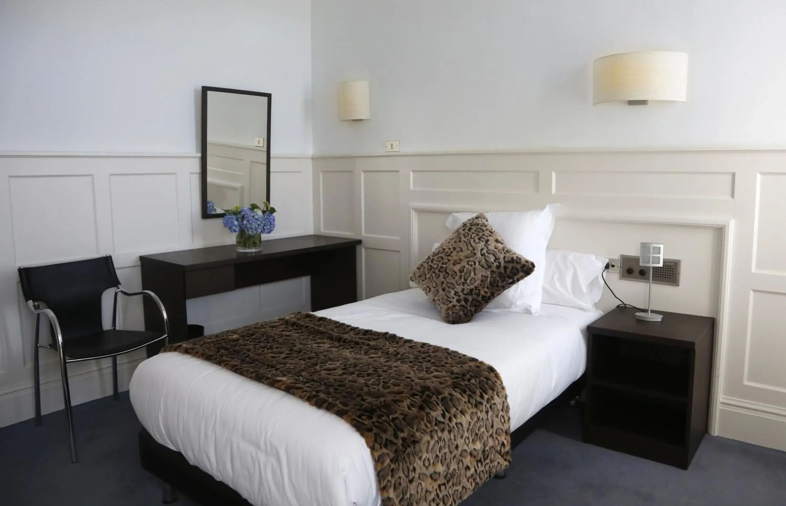 Bedroom, Bed in Hotel Olajauregi