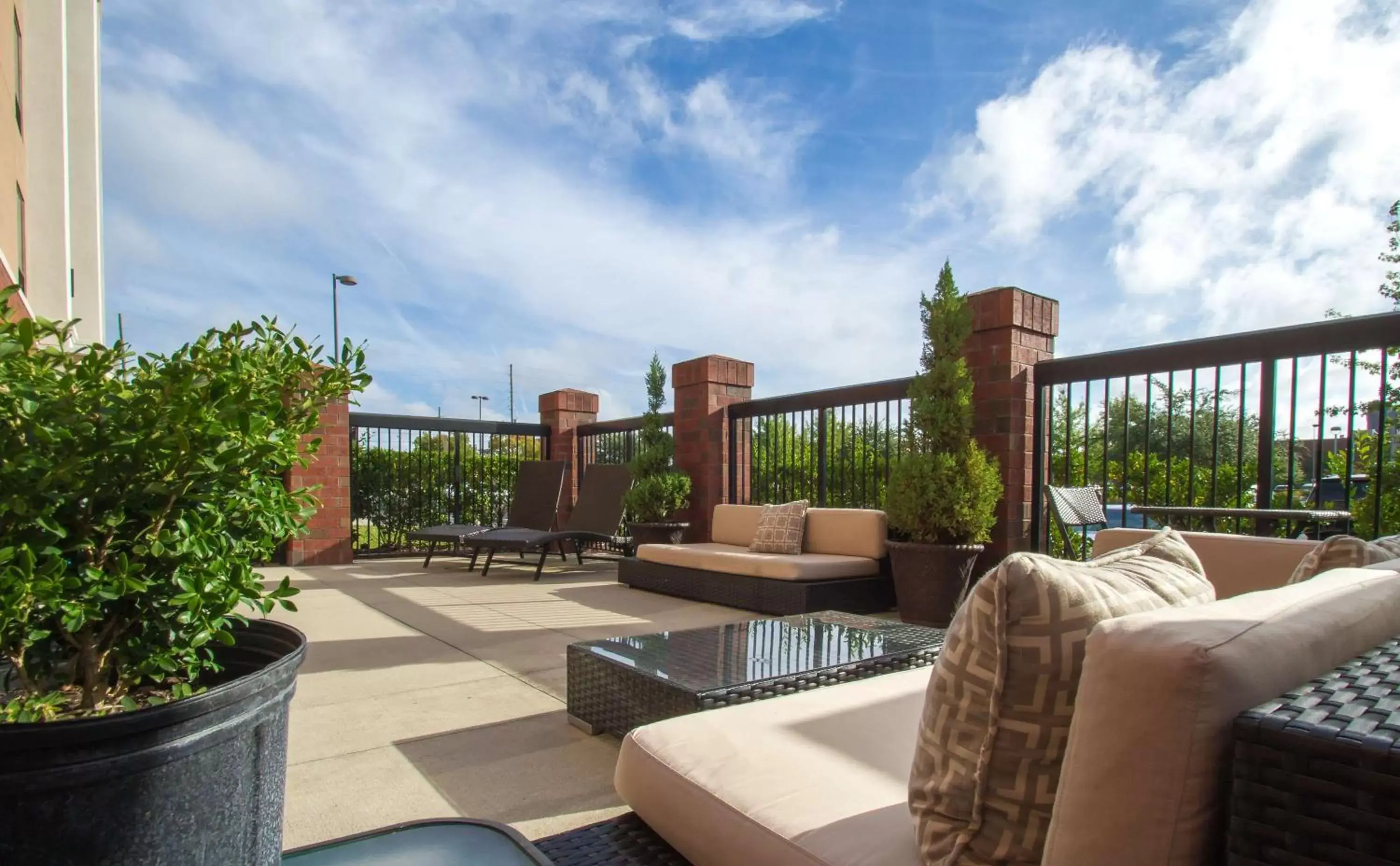 Patio in Hampton Inn Greenville