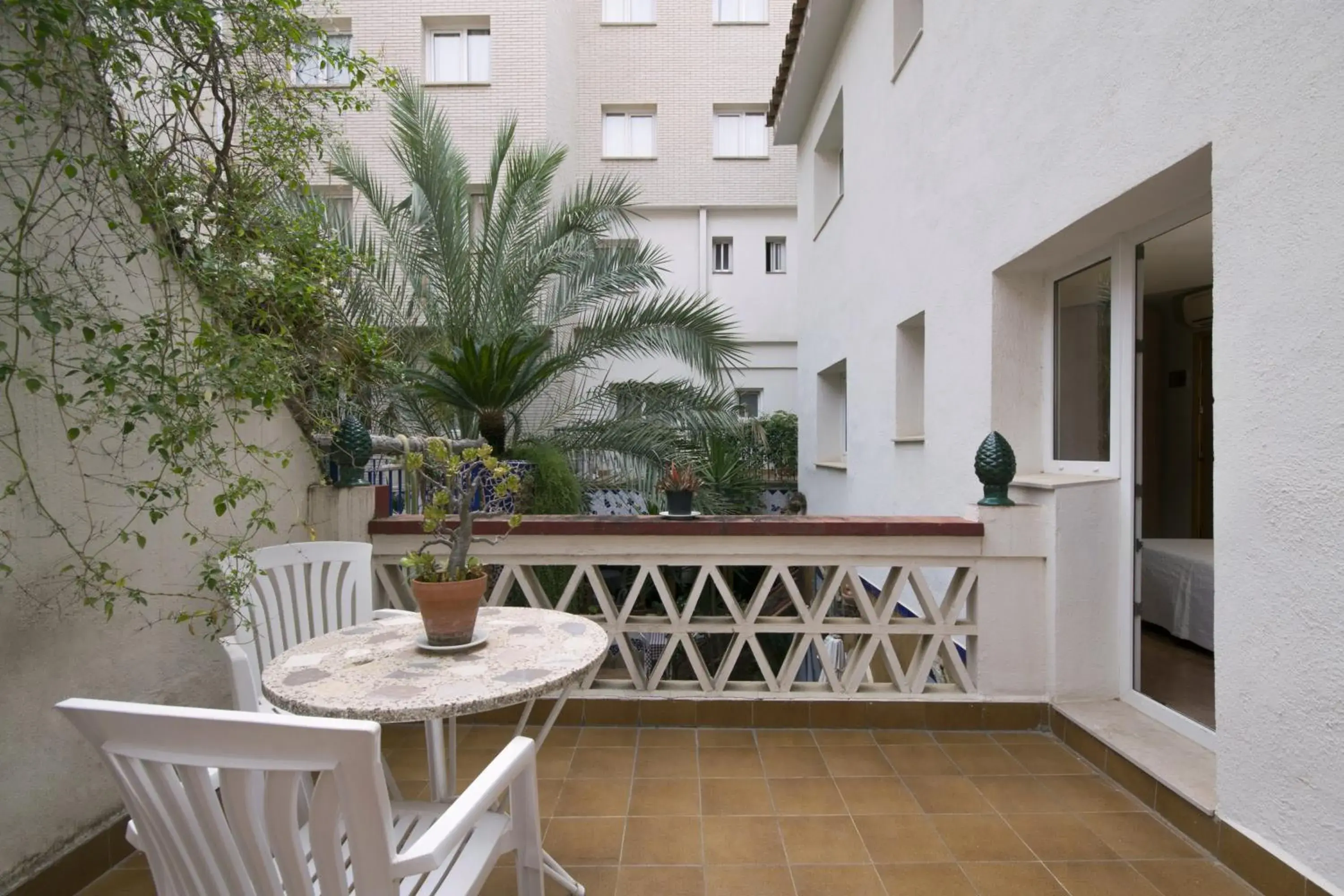 Balcony/Terrace in El Cami Hotel