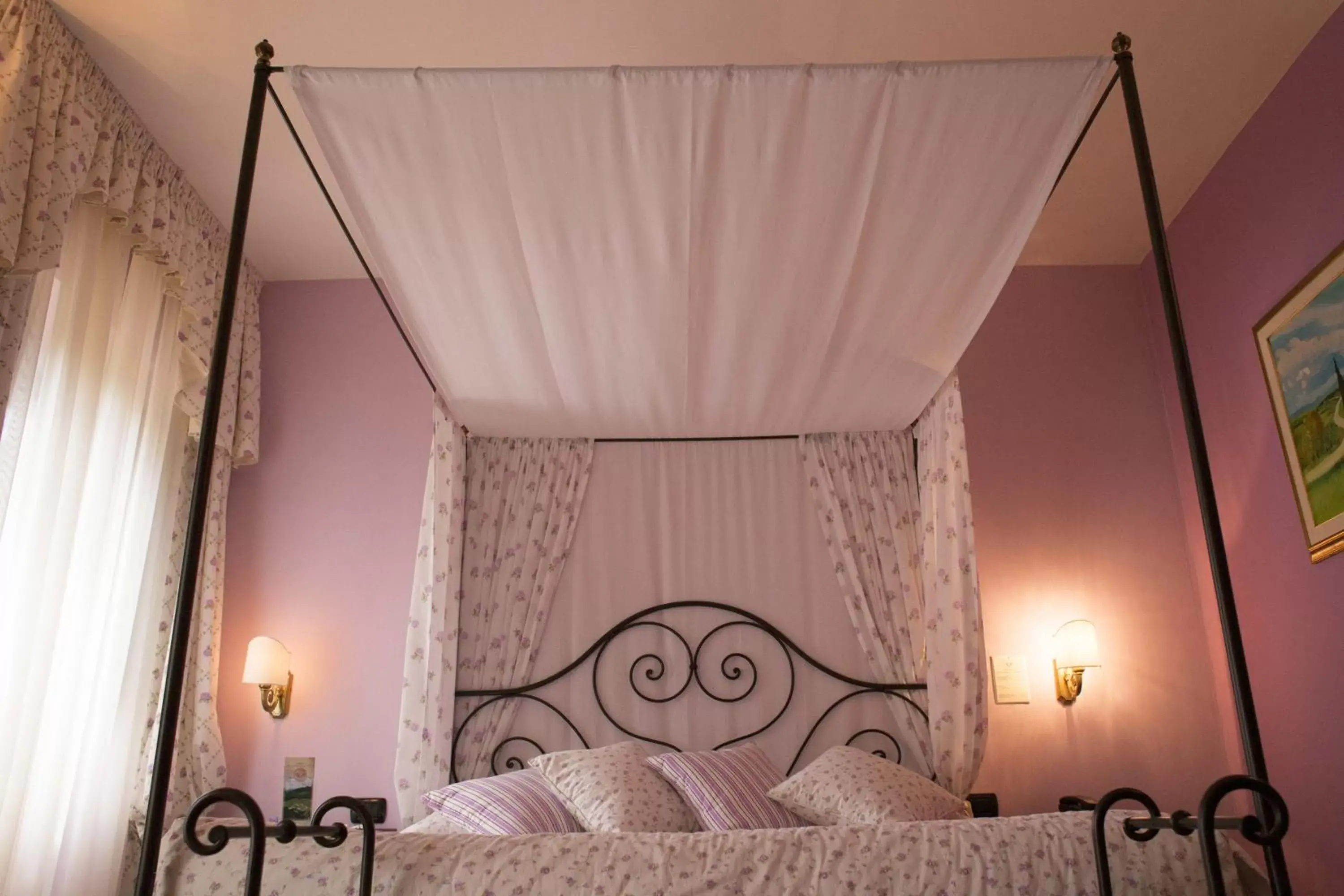 Bed in Relais Osteria Dell'Orcia