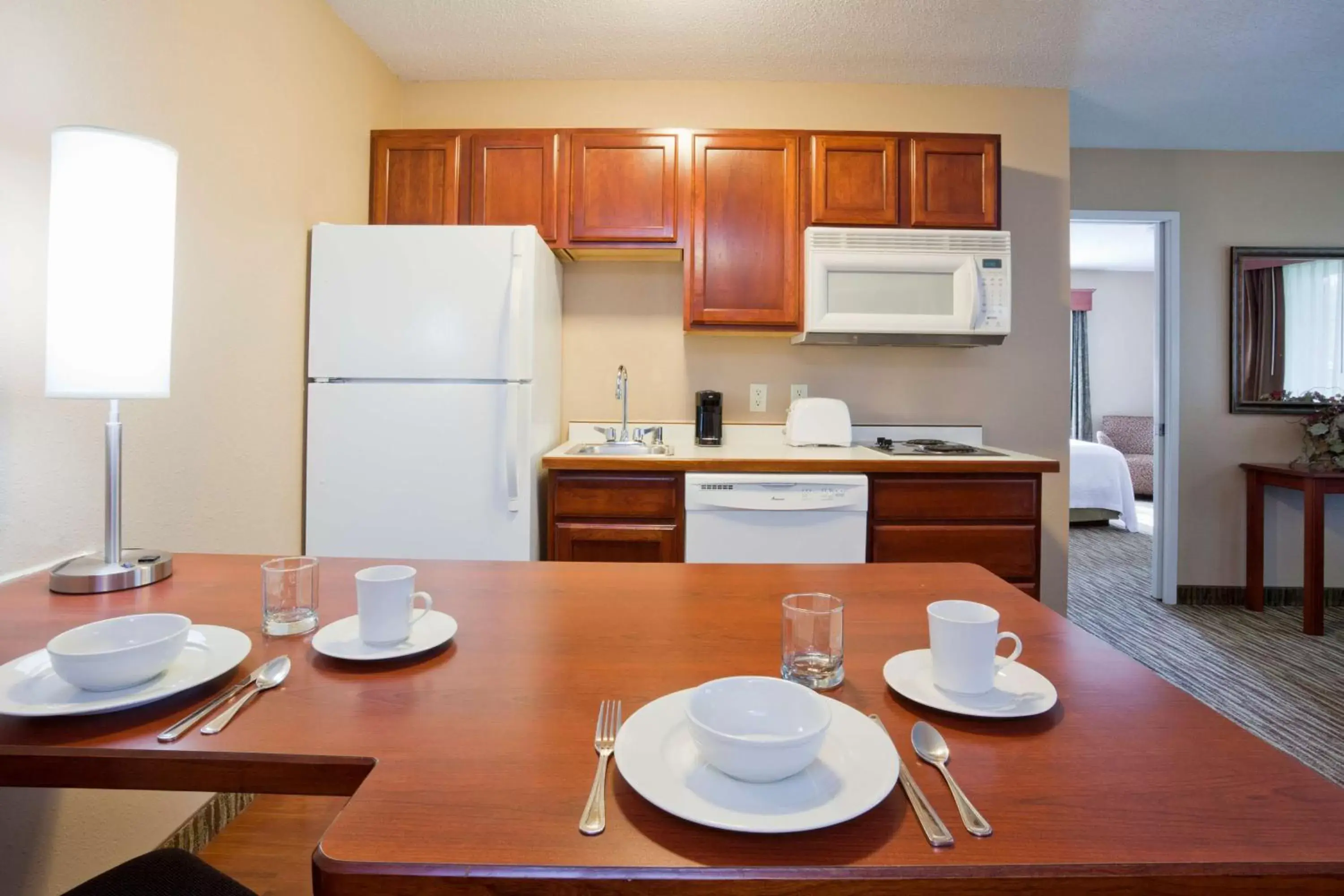 Kitchen/Kitchenette in GrandStay Residential Suites Hotel - Eau Claire