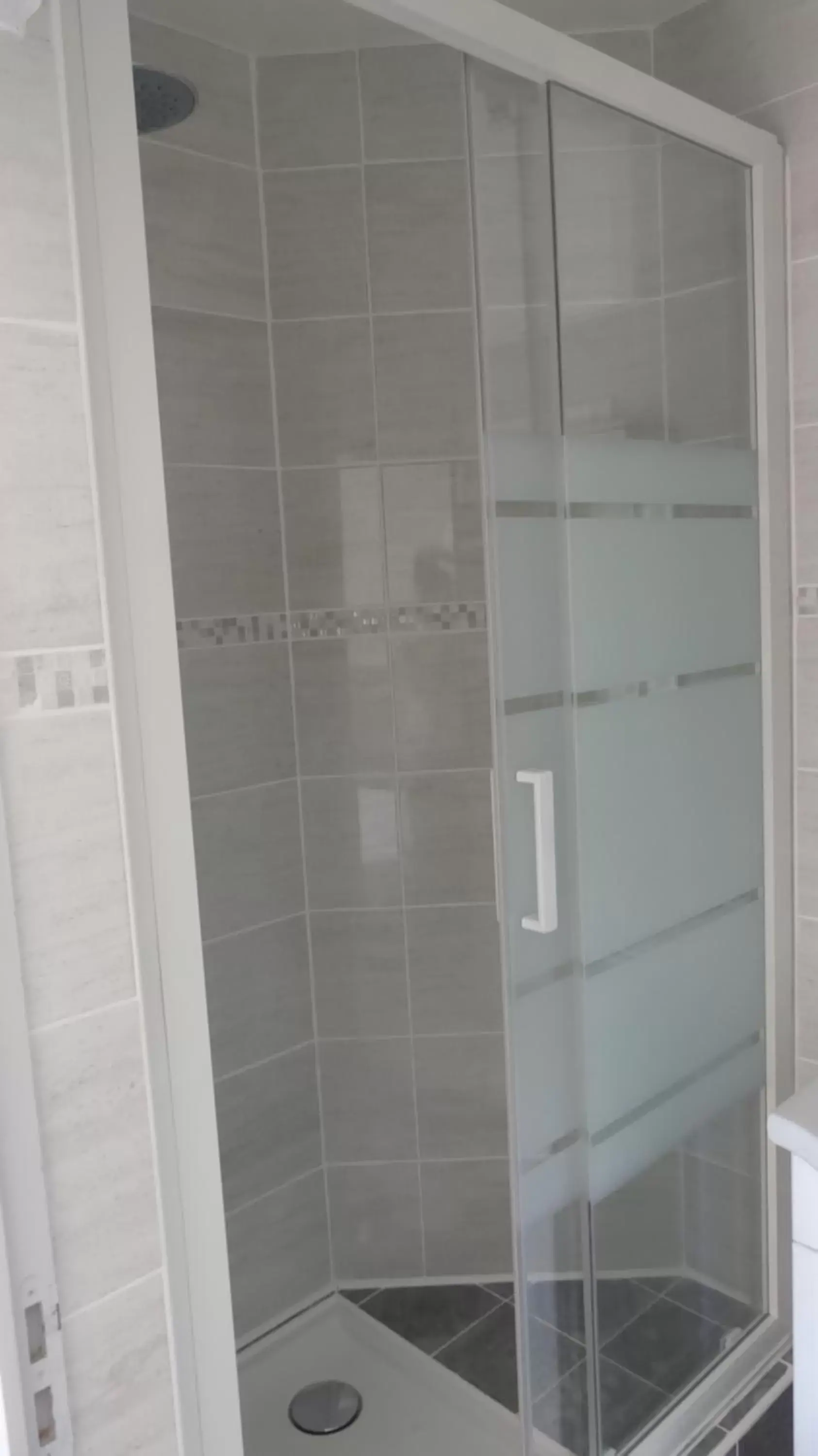 Shower, Bathroom in Hotel Castel Moor