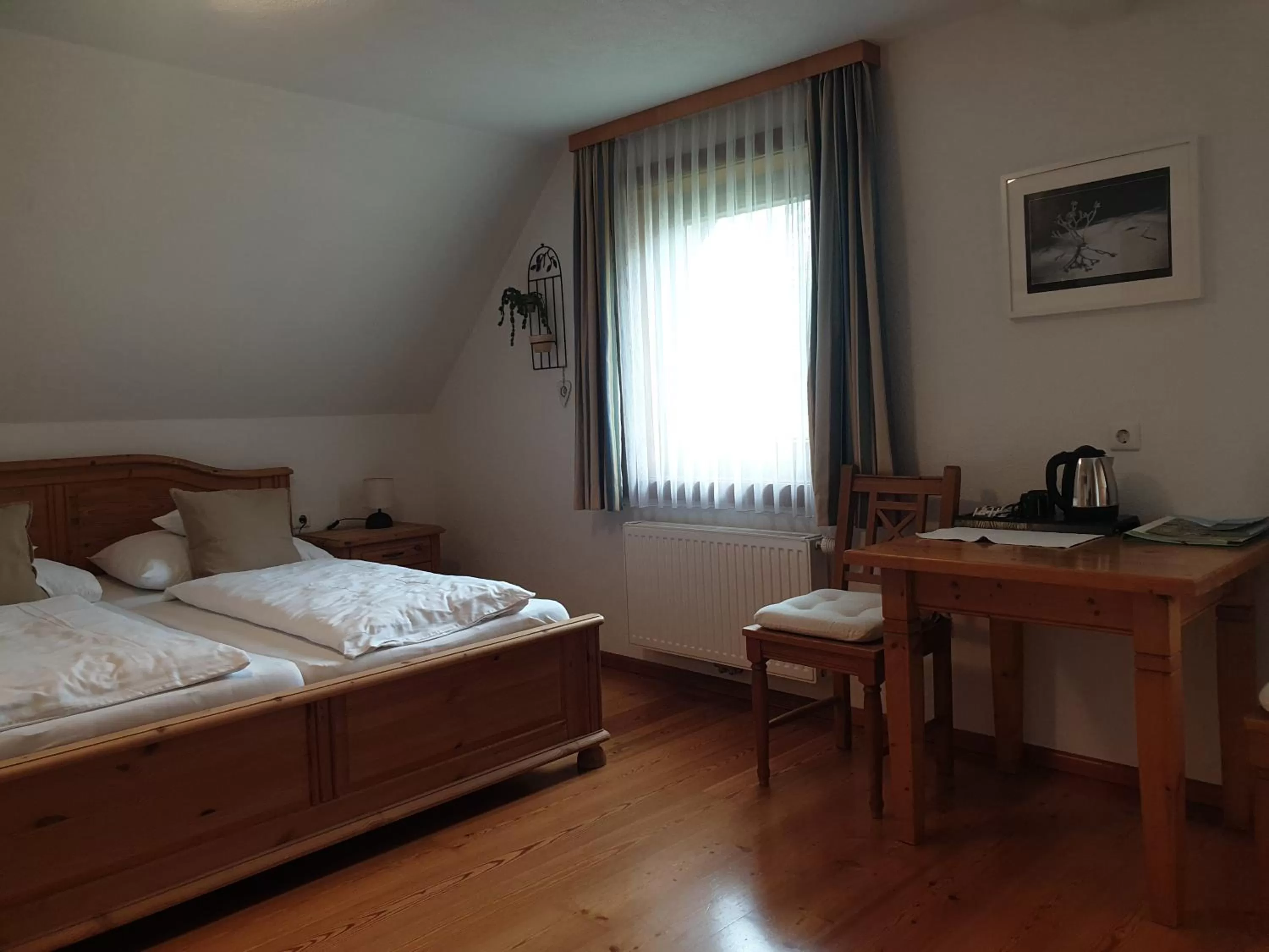 Property building, Bed in Bergführerhaus