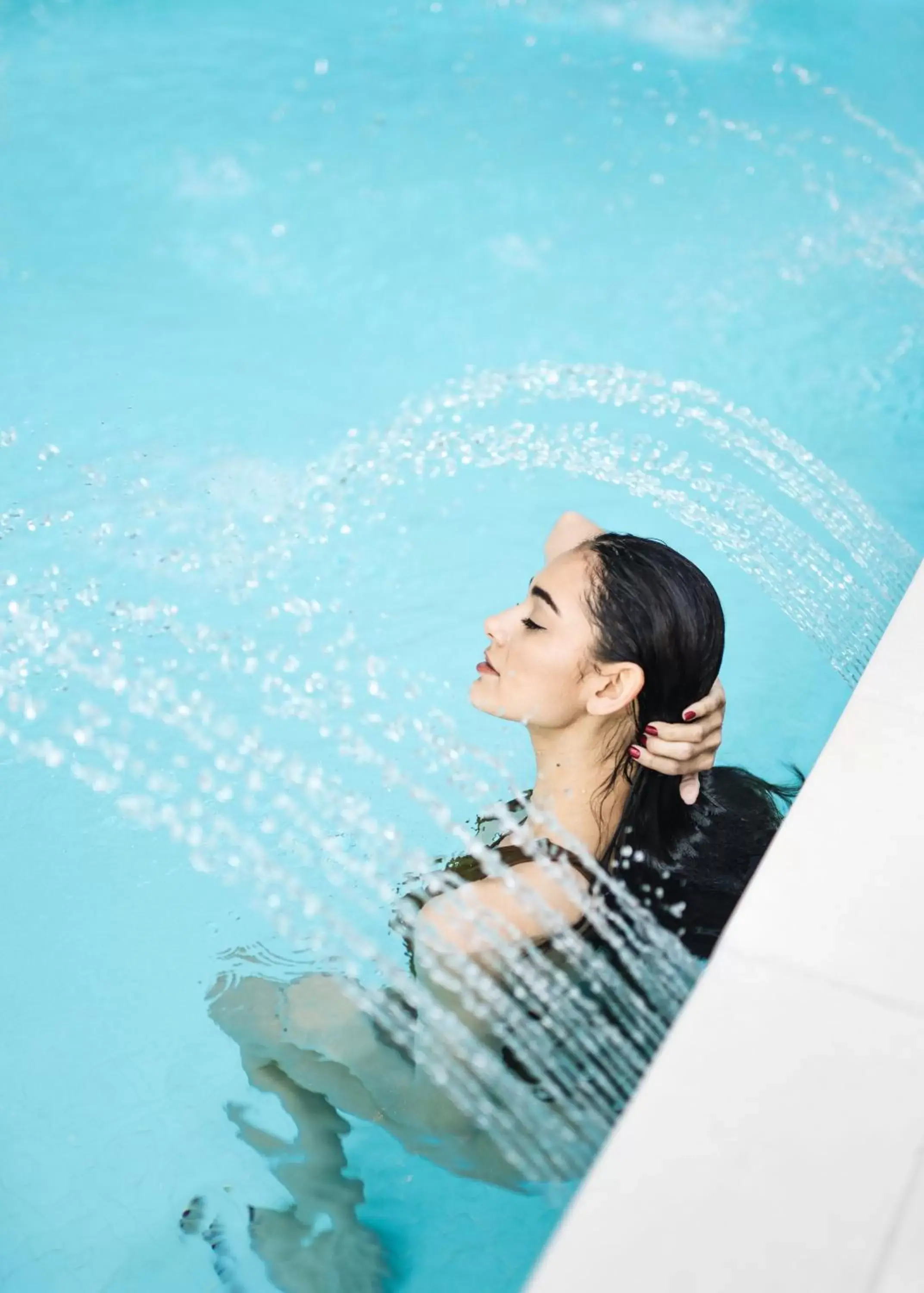 Swimming pool in Shangri-La Vancouver