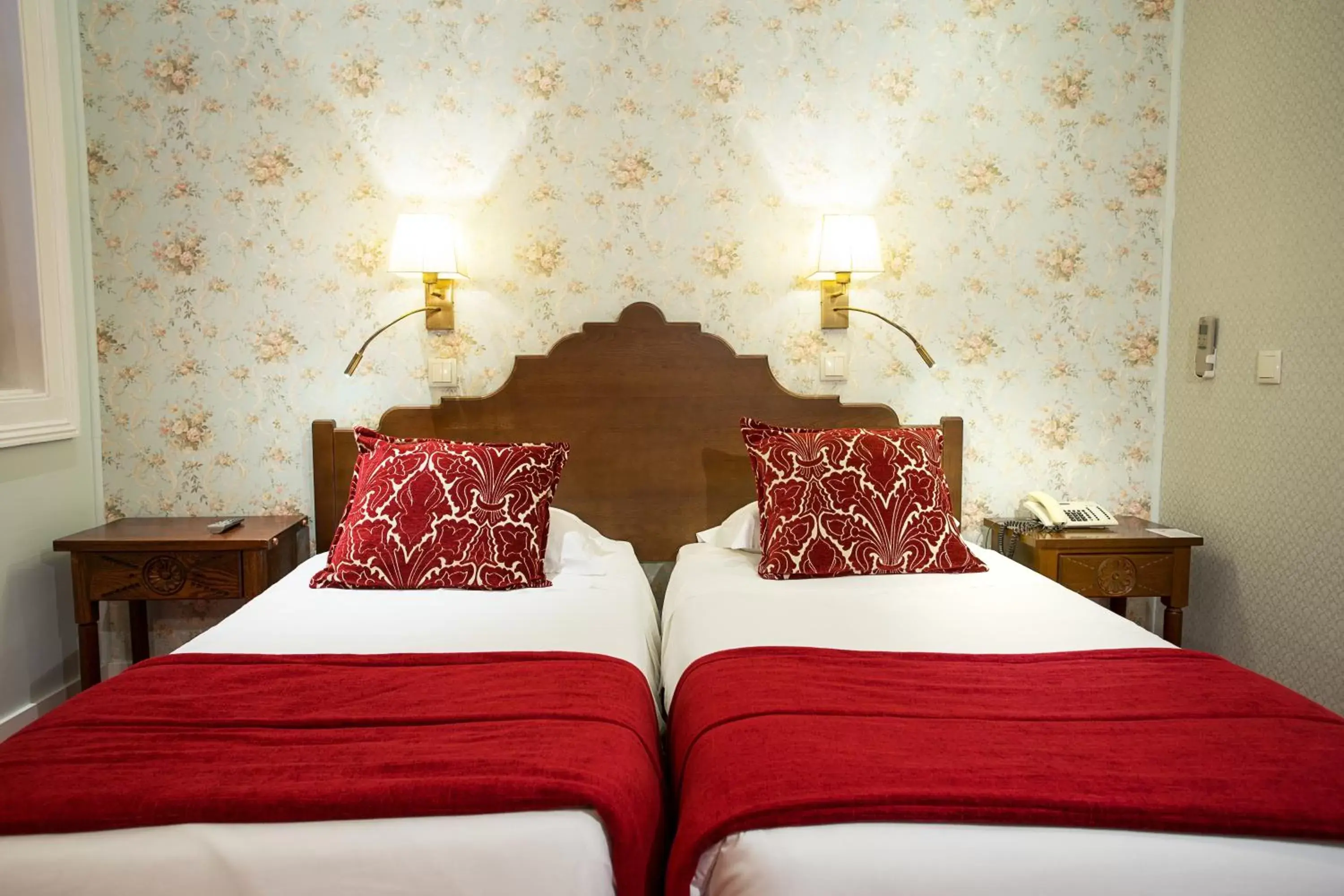 Bedroom, Bed in Hotel Dom Sancho I