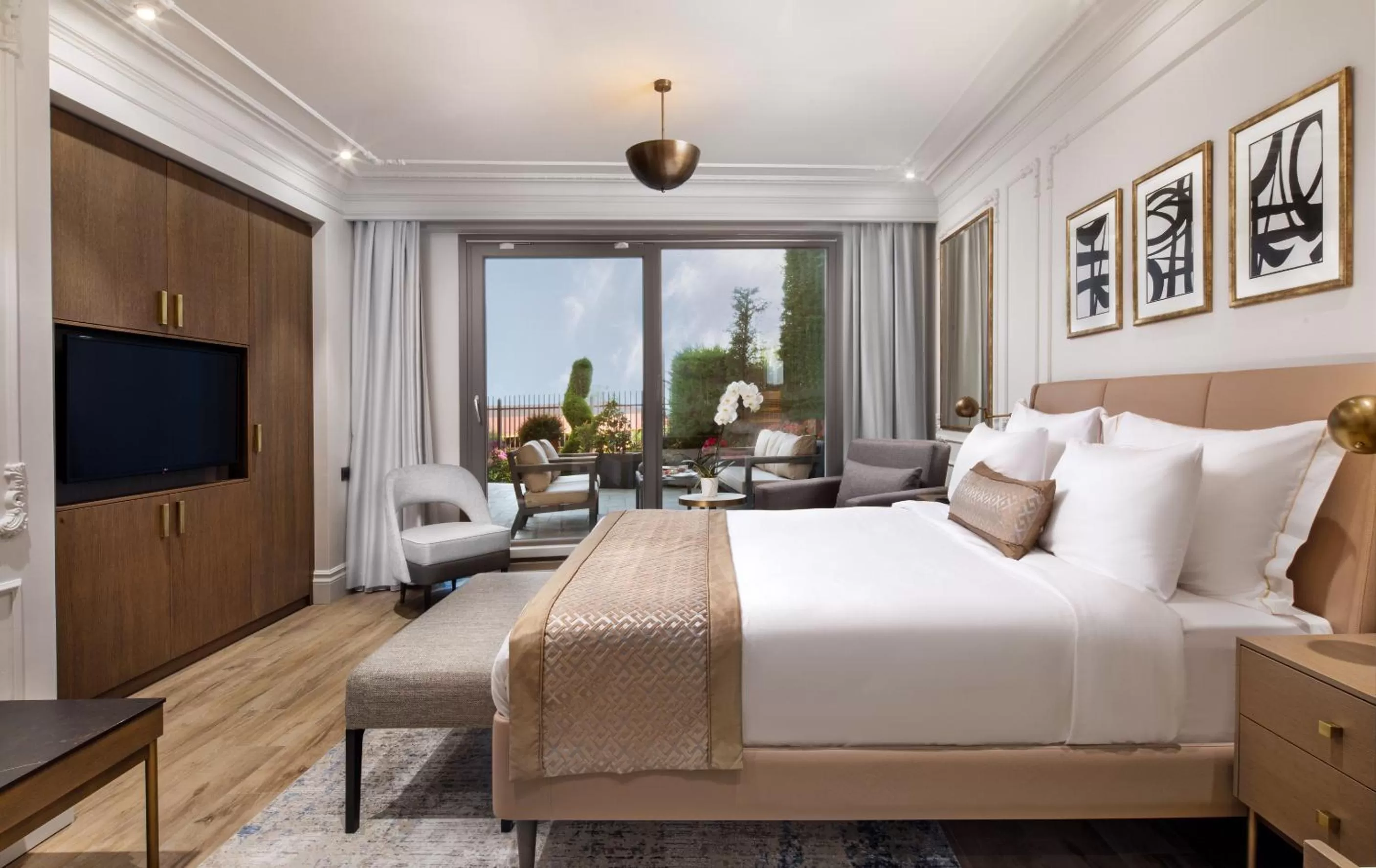 View (from property/room), Bed in Mula Hotel