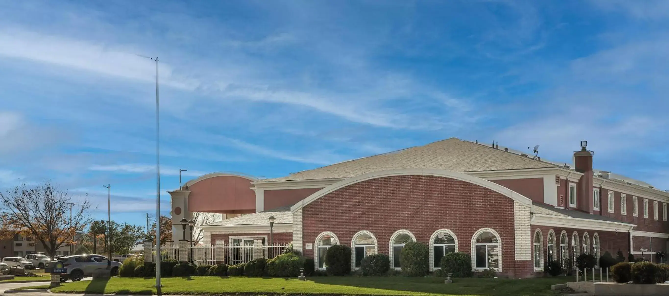 Property Building in Days Inn & Suites by Wyndham Dumas Property Building in Days Inn & Suites by Wyndham Dumas