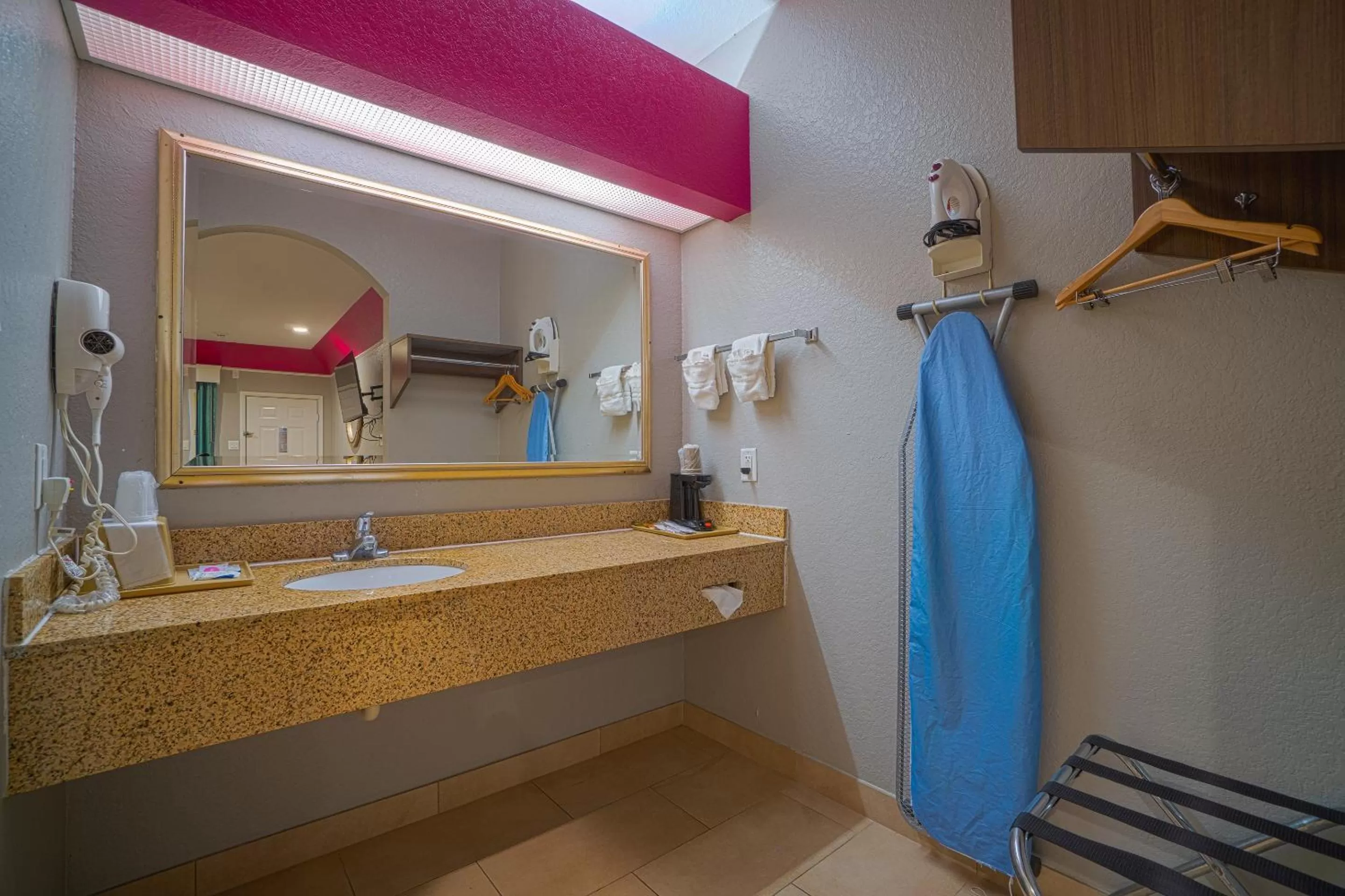 Bathroom in Hotel Bliss Kemah