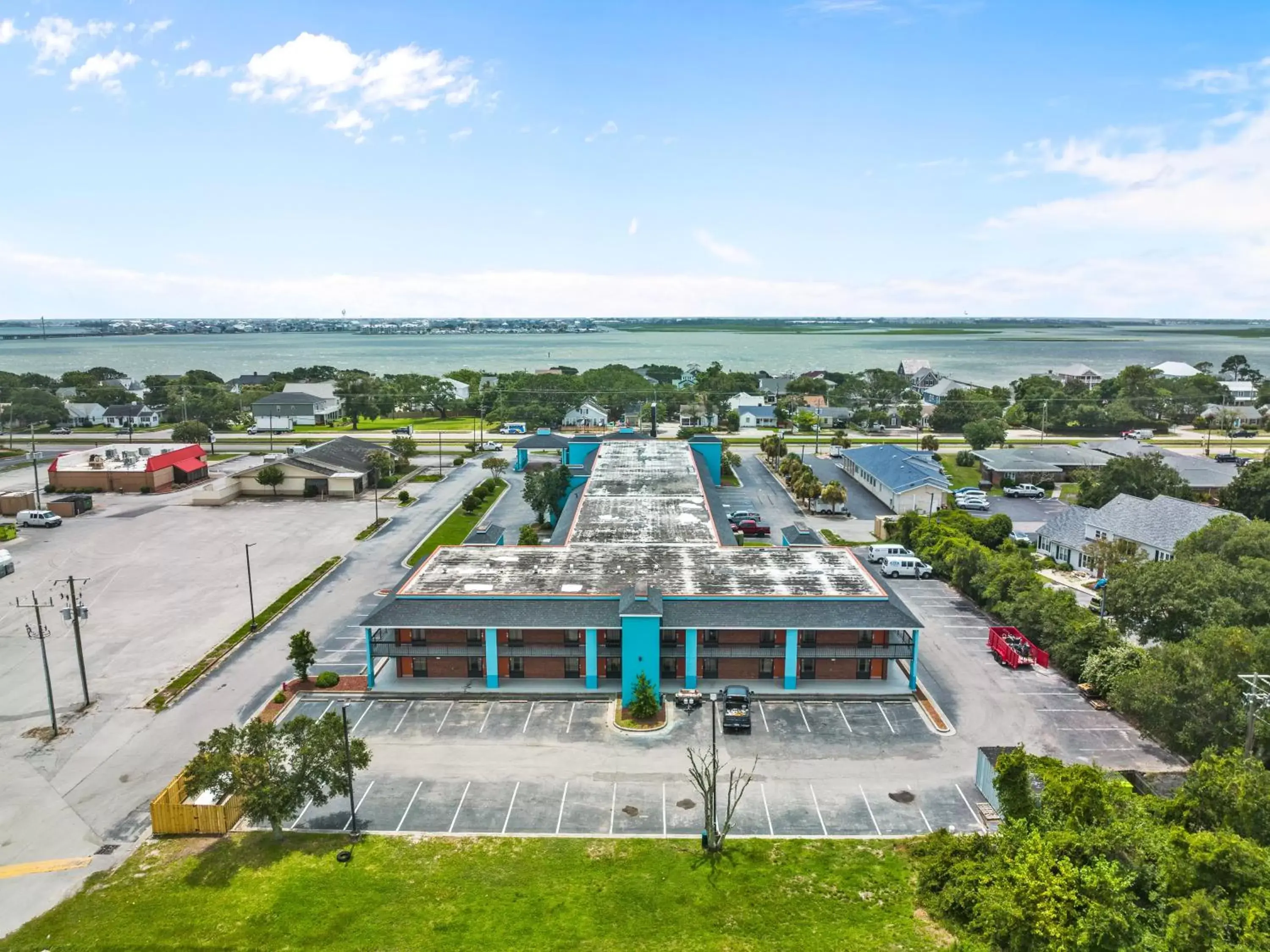Bird's eye view in Garnet Inn & Suites, Morehead City near Atlantic Beach Bird's eye view in Garnet Inn & Suites, Morehead City near Atlantic Beach