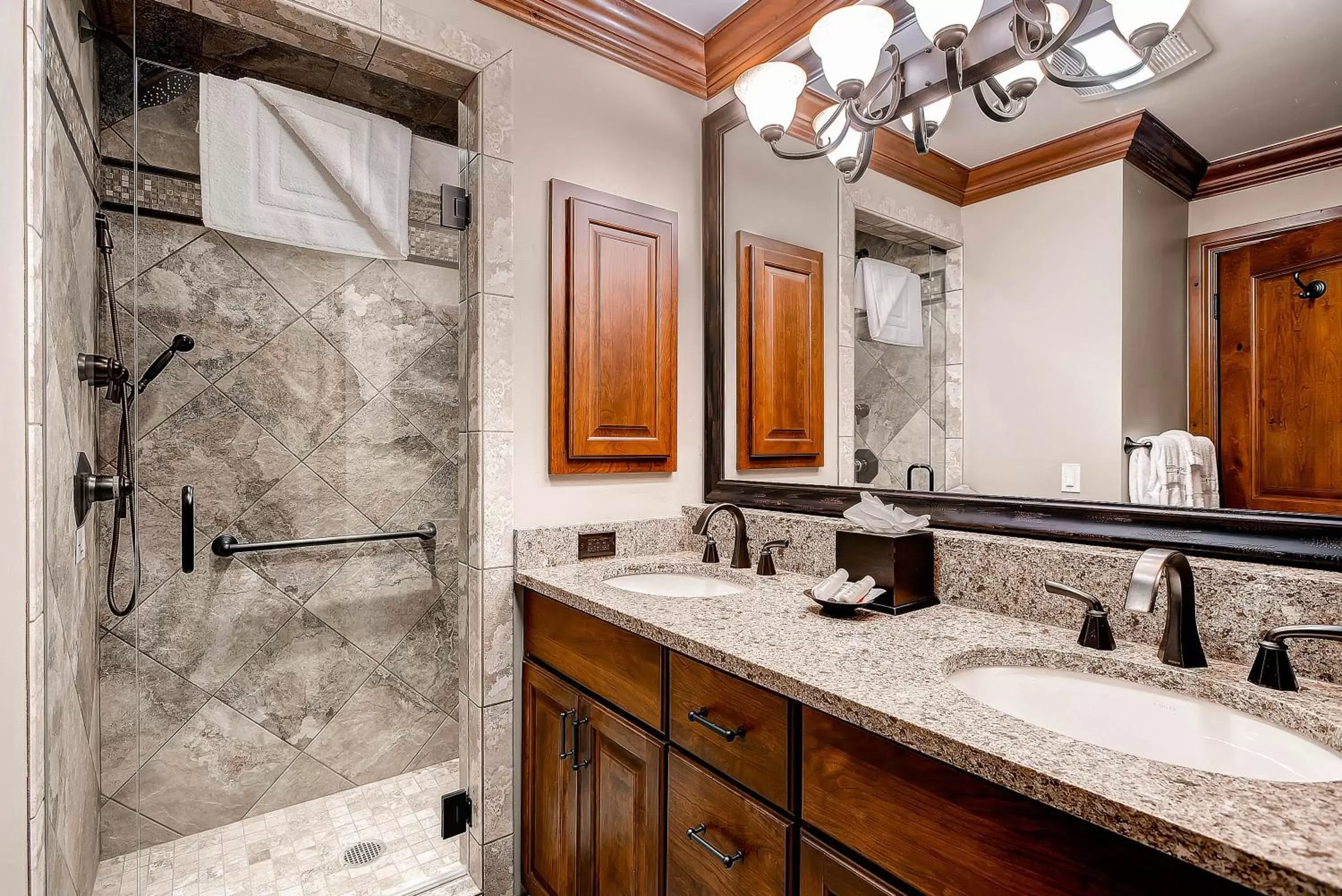 Bathroom in Lion Square Lodge