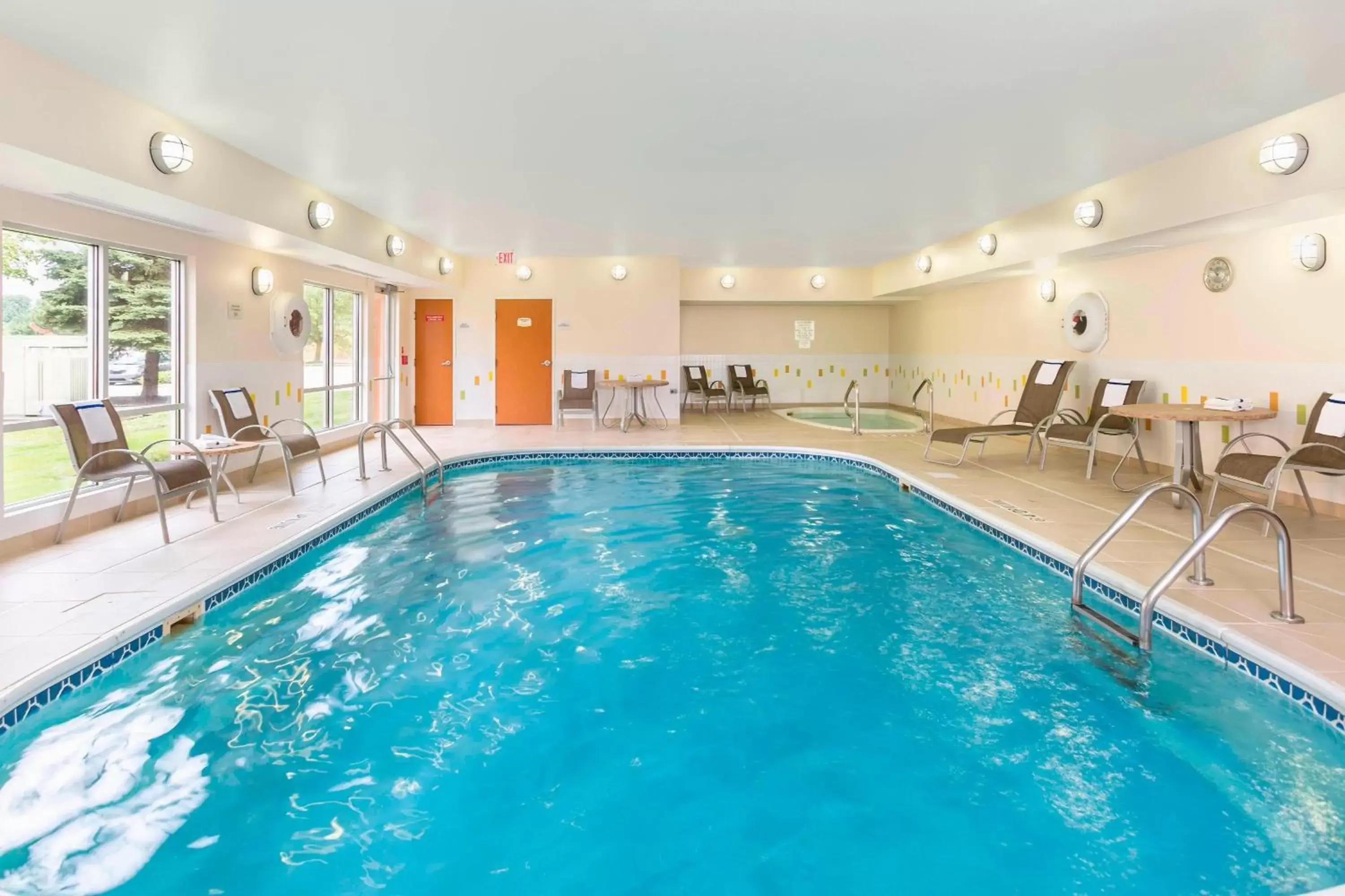 Swimming Pool in Fairfield Inn & Suites Lafayette